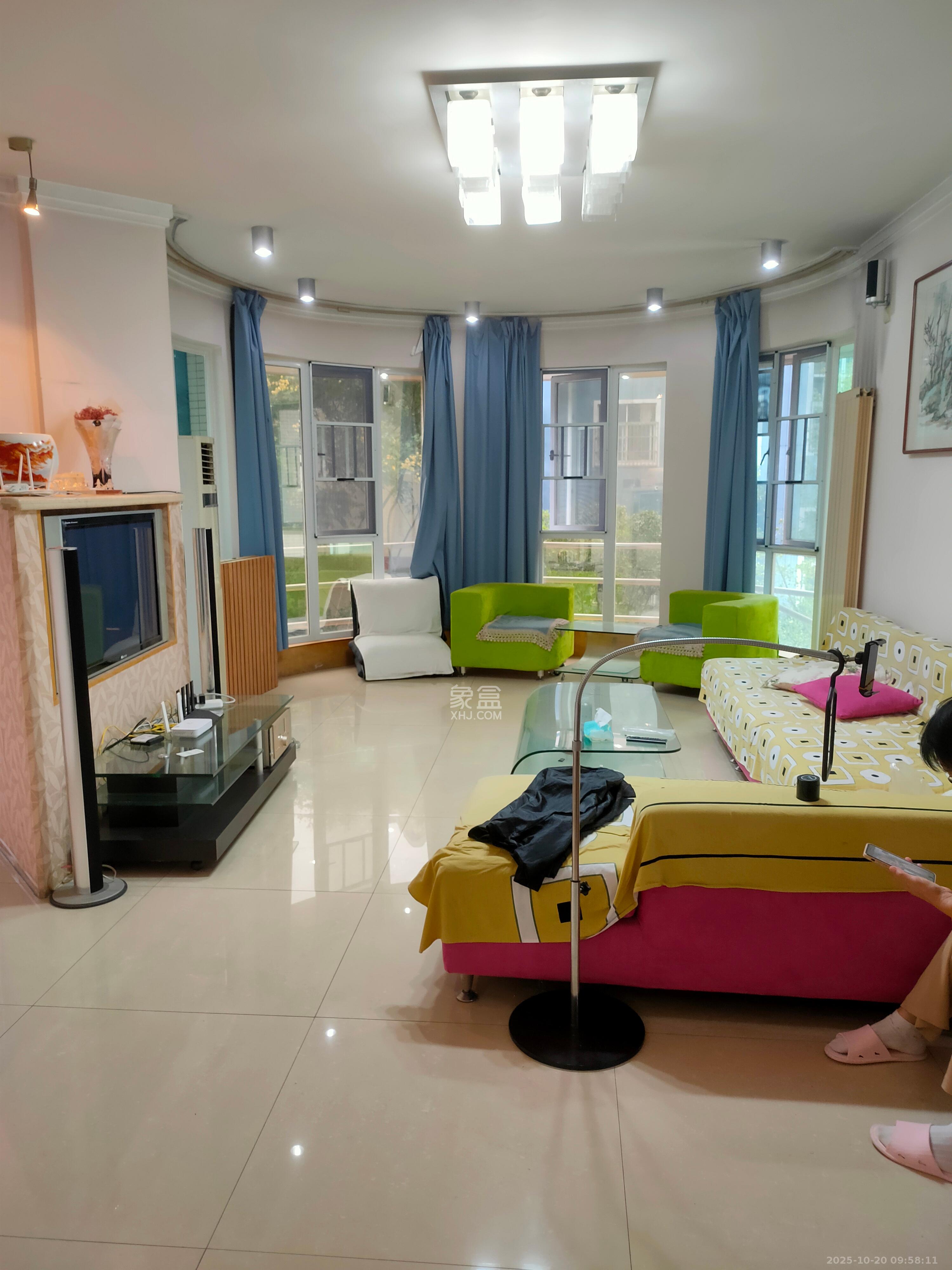 左岸春天  3室2厅2卫    2800.0元/月 左岸春天  3室2厅2卫    2800.0元/月