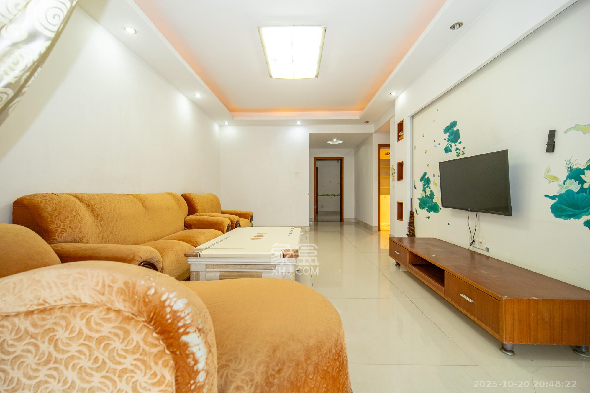 尚都花园城 2室2厅1卫 42.0万 尚都花园城 2室2厅1卫 42.0万客厅