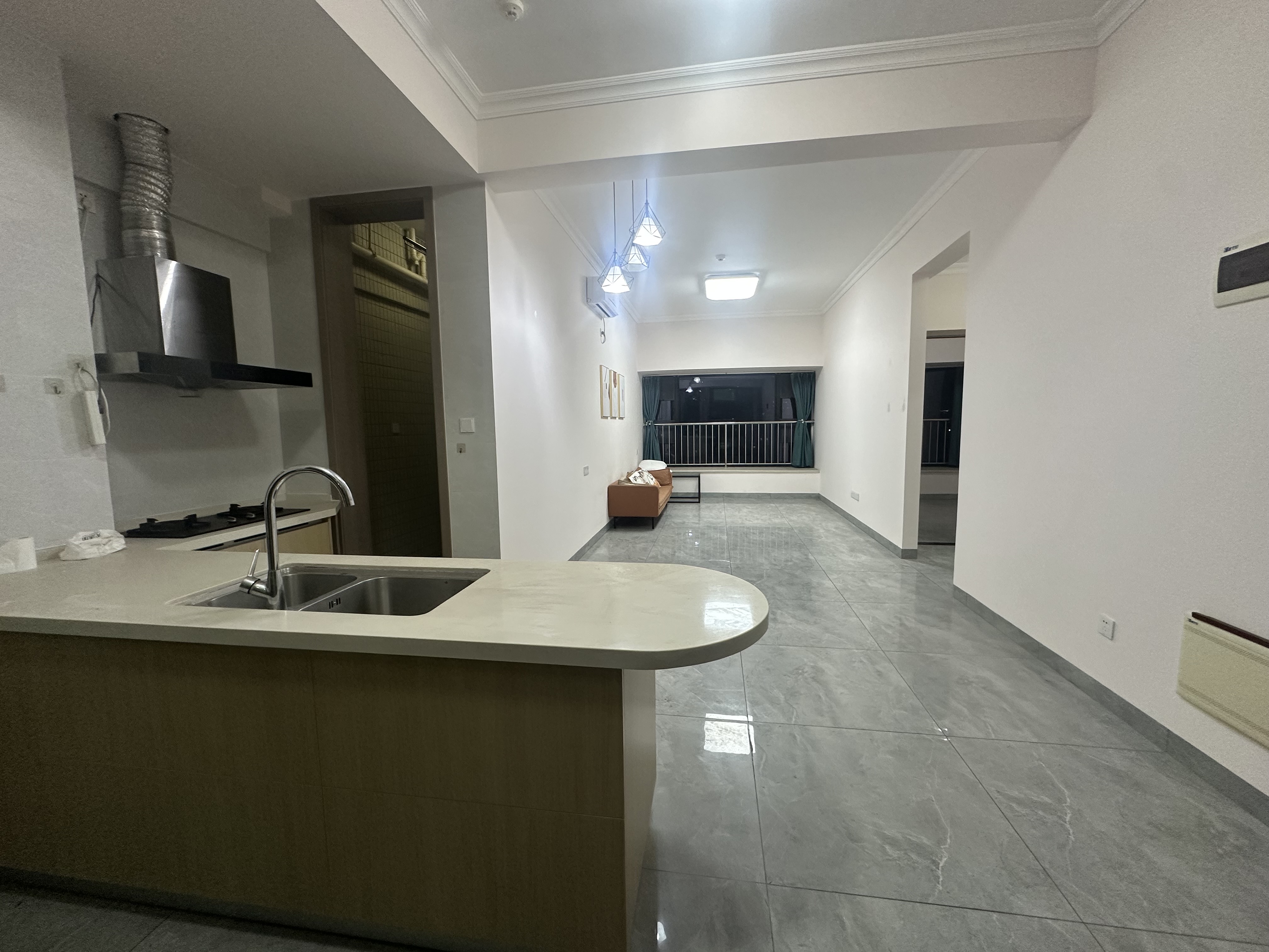 逸龙广场 2室2厅1卫 132.0万 逸龙广场 2室2厅1卫 132.0万客厅