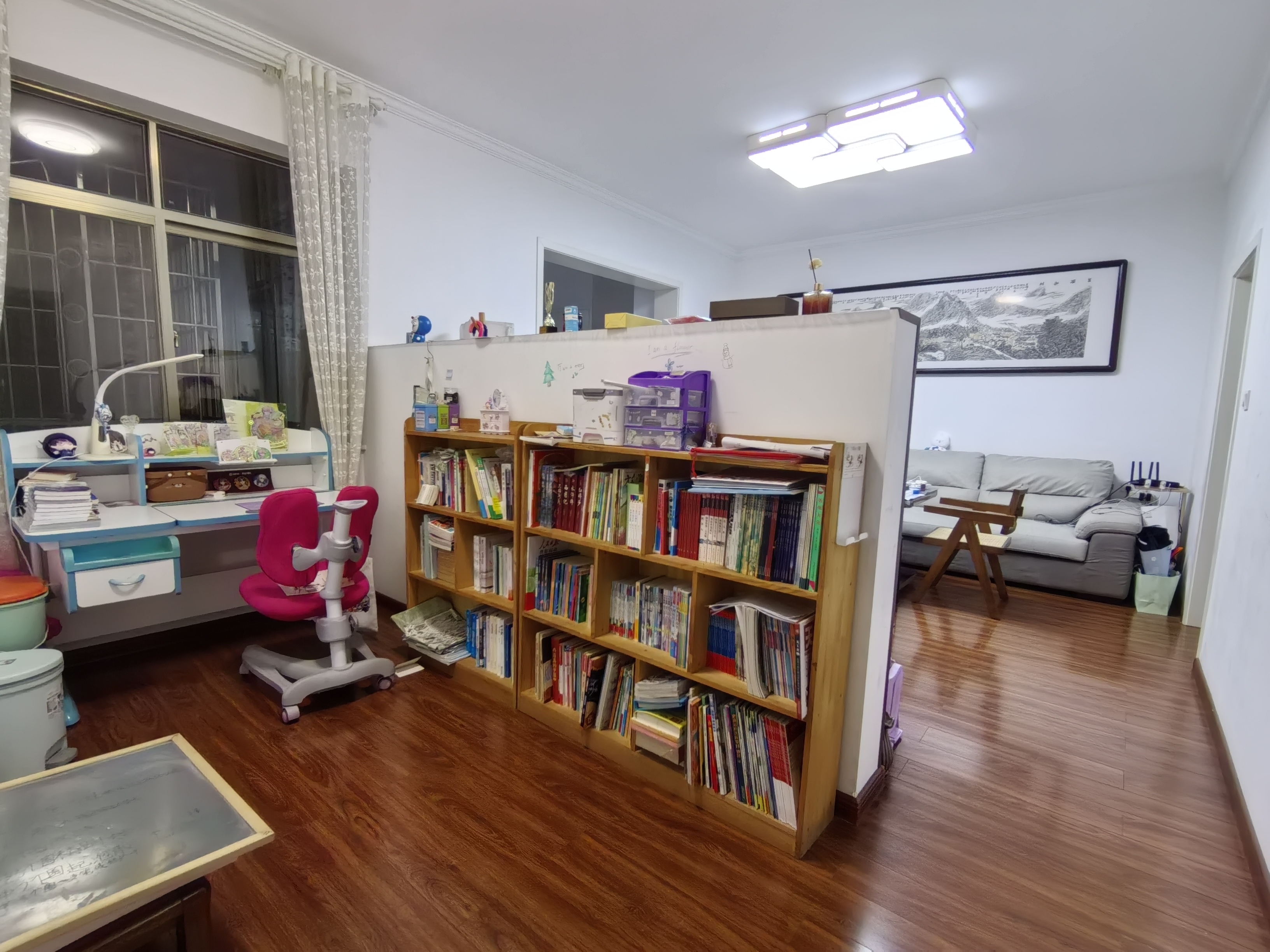 东贸街老国土局 4室2厅1卫 79.8万 东贸街老国土局 4室2厅1卫 79.8万客厅