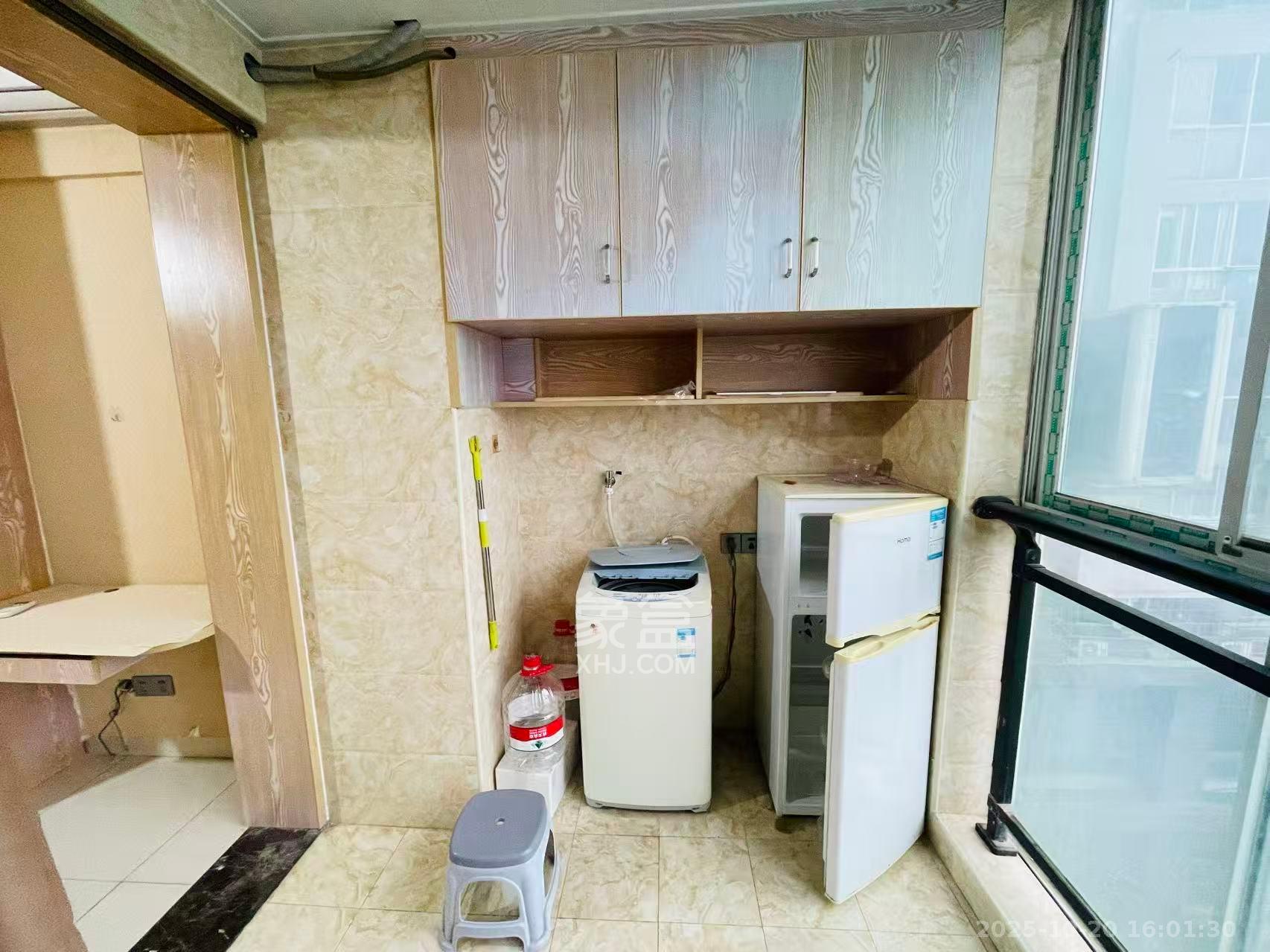 观湖公寓  1室1厅1卫    1500.0元/月室内图