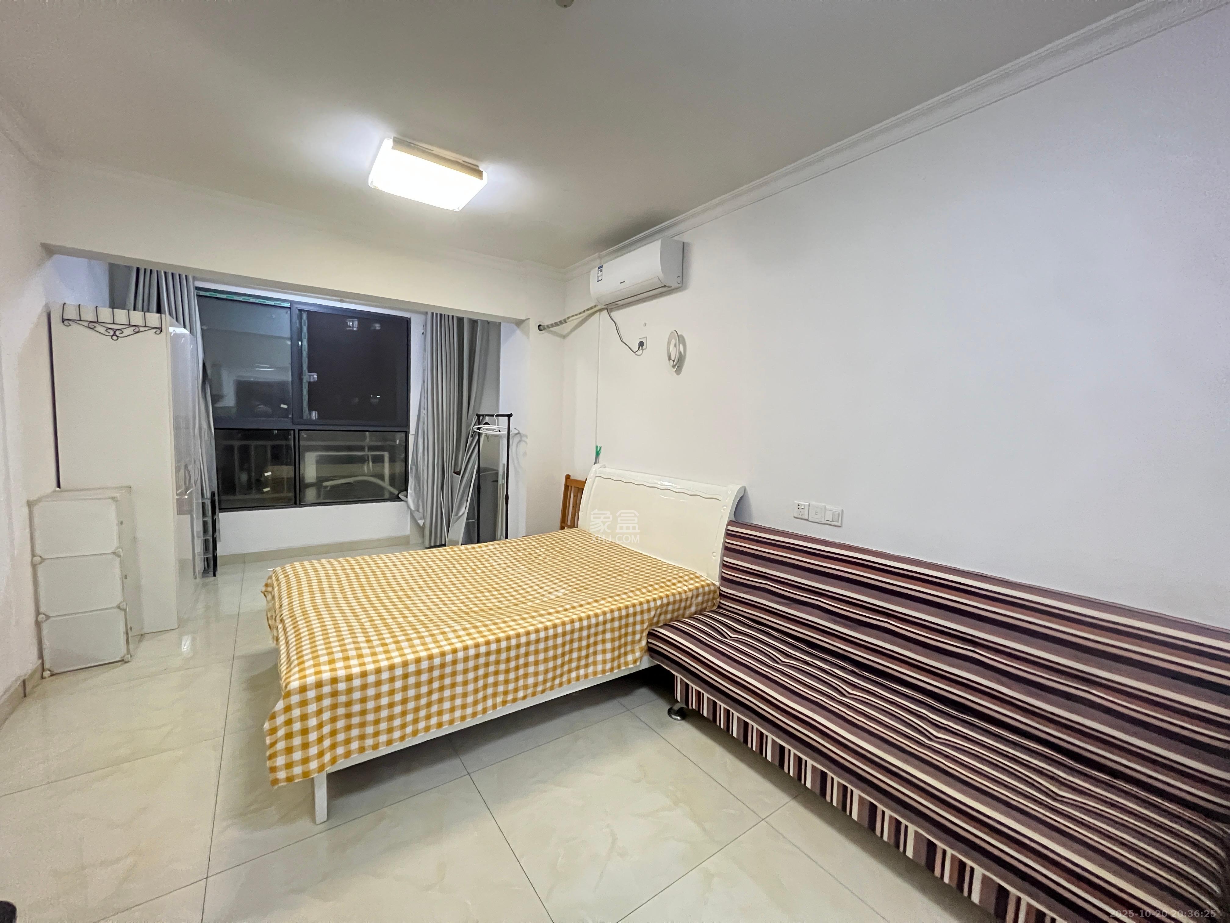 保利麓谷林语I区  1室0厅0卫    1400.0元/月