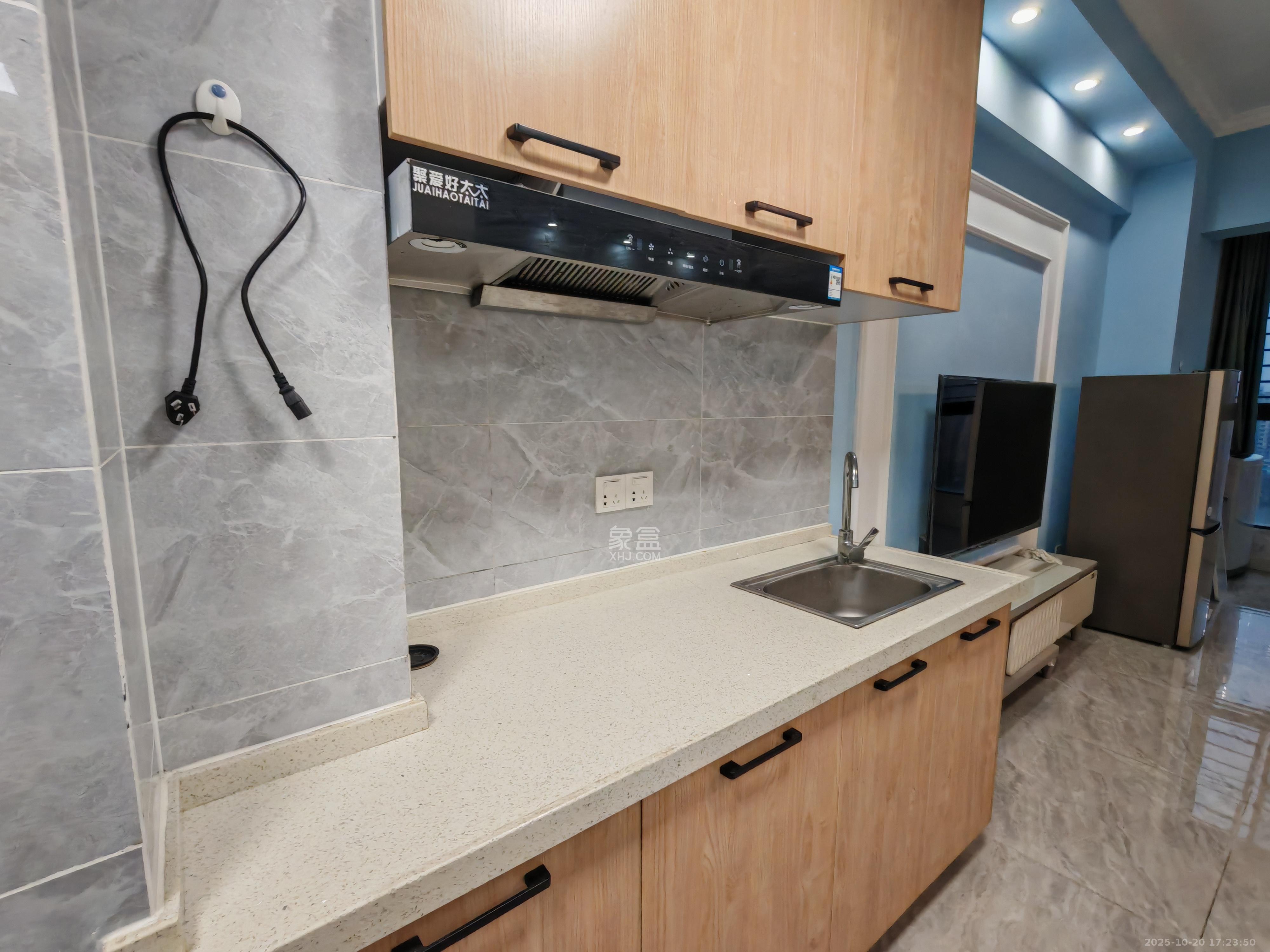 C-park天悦城(紫檀溪苑二期)  1室0厅0卫    1600.0元/月 C-park天悦城(紫檀溪苑二期)  1室0厅0卫    1600.0元/月室内图