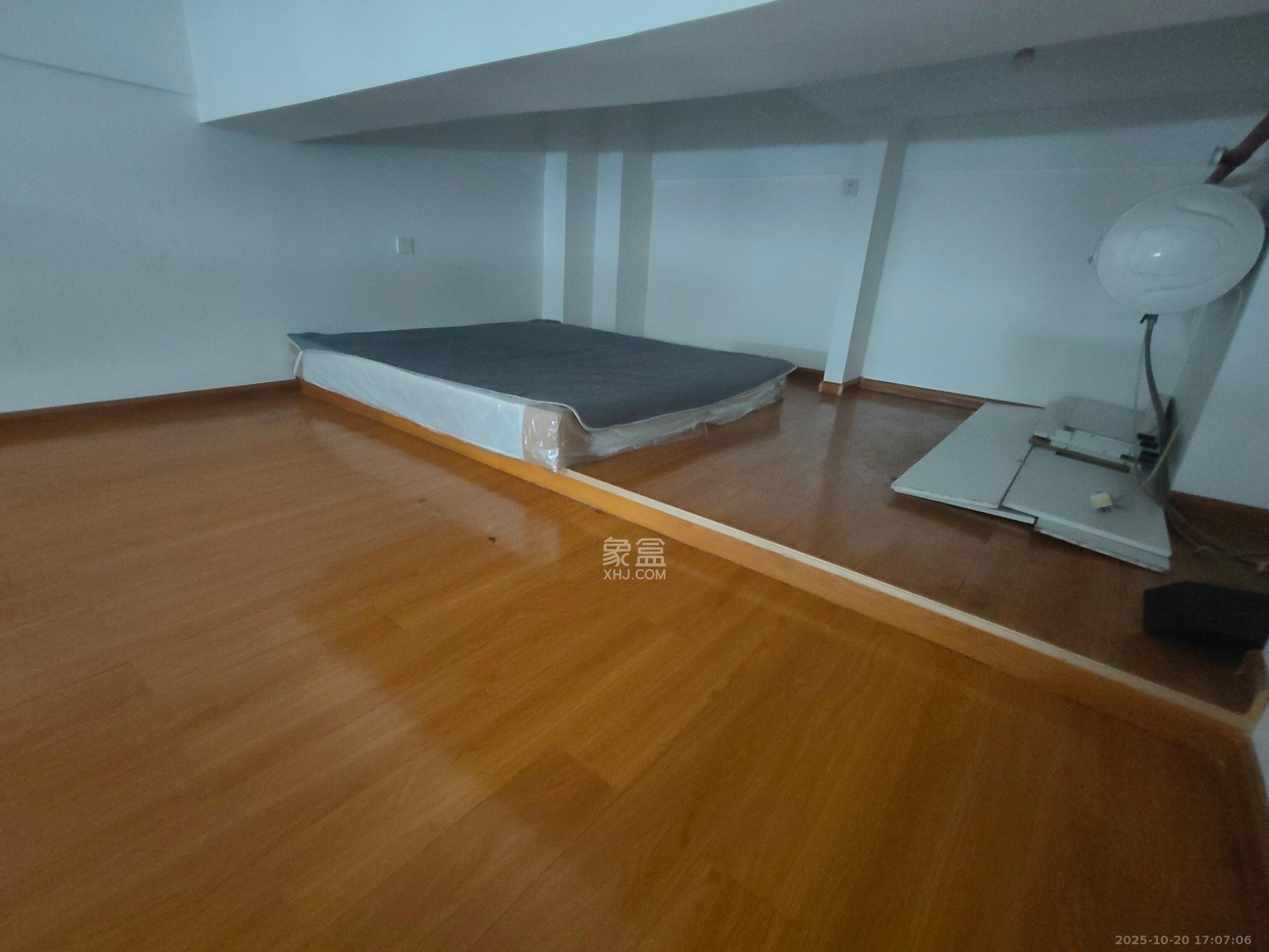 金科时代中心  1室1厅1卫    1500.0元/月室内图