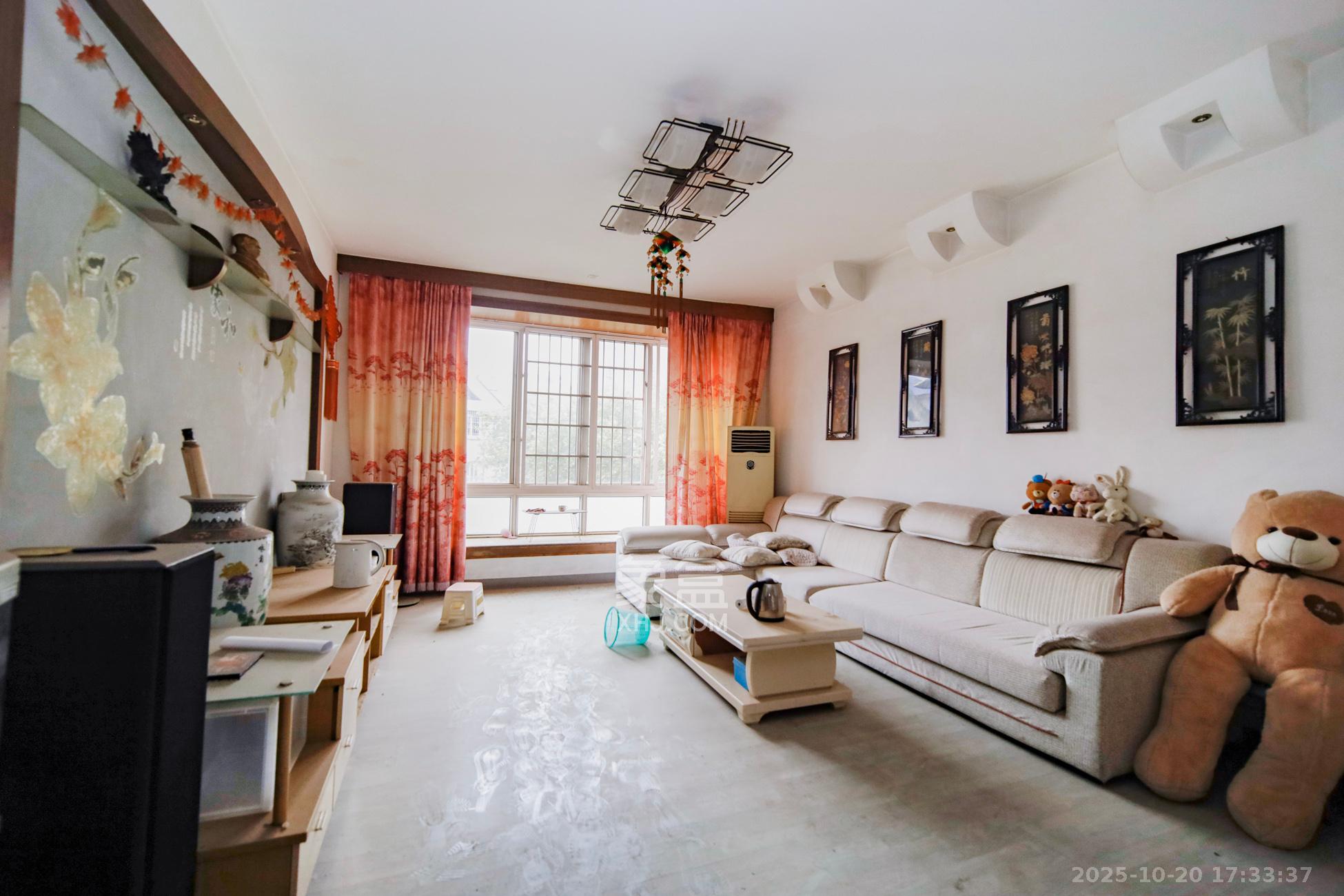 融城花苑  5室2厅3卫    95.0万