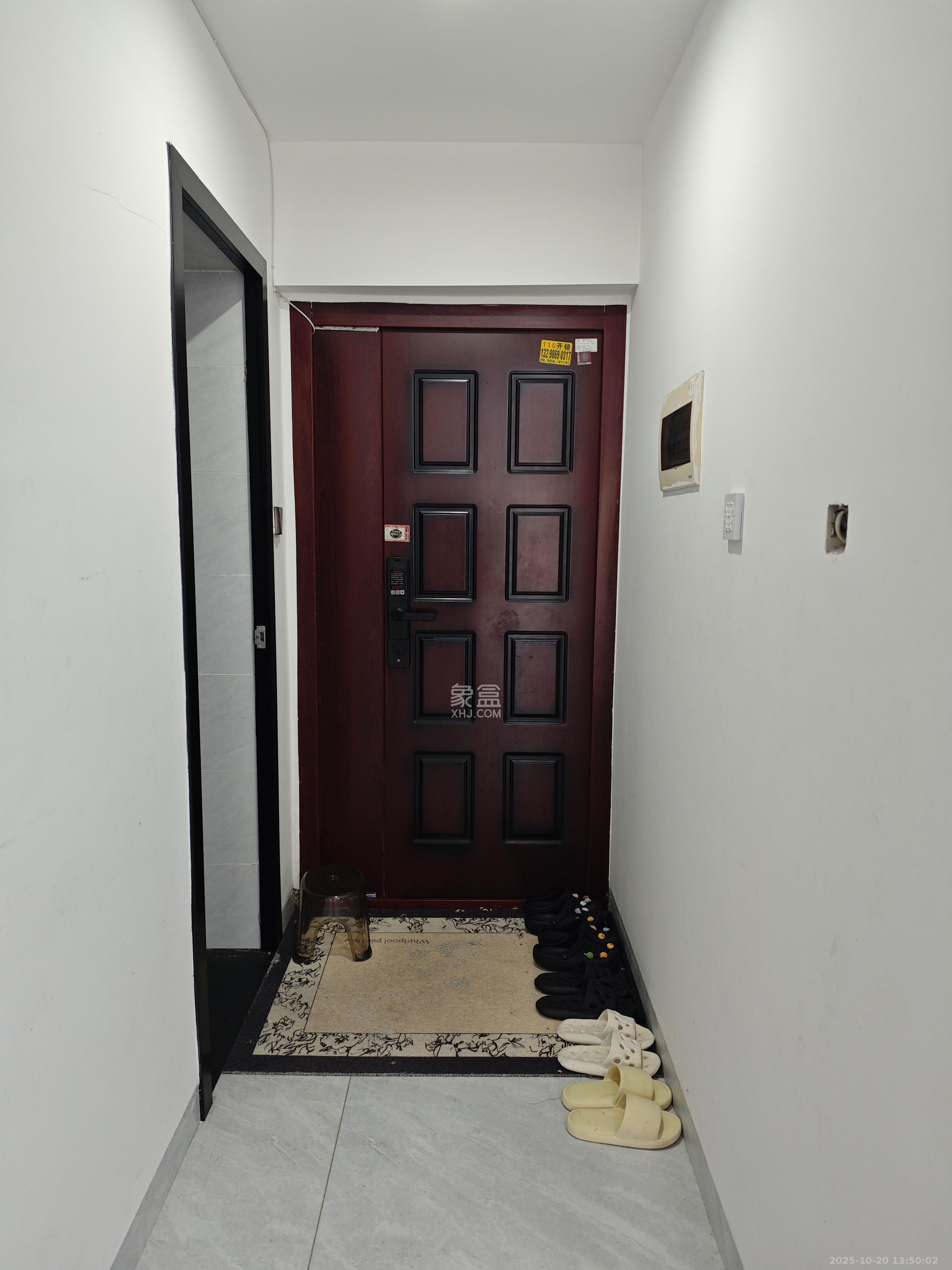 锦湘国际星城三期(锦绣苑) 2室2厅2卫 2700.0元/月 锦湘国际星城三期(锦绣苑) 2室2厅2卫 2700.0元/月室内图