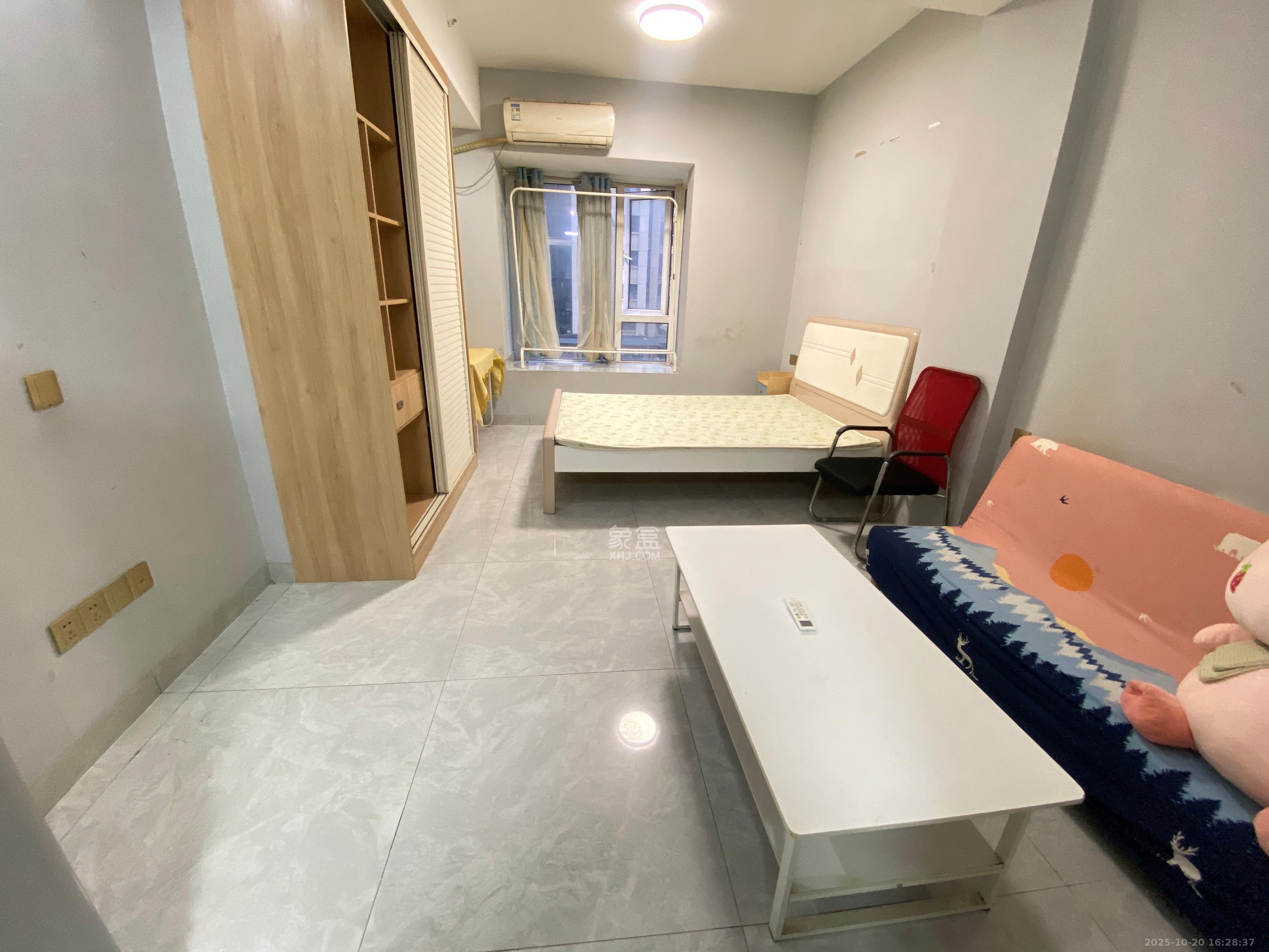 芙蓉万国城MOMA（卓越汇富苑）  1室0厅0卫    1300.0元/月室内图