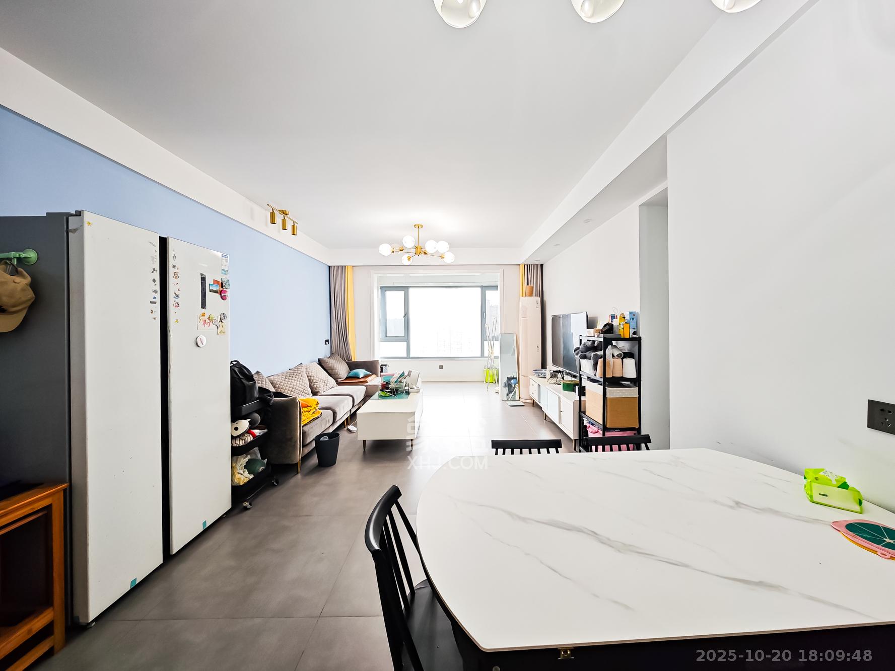 山语城三期 3室2厅2卫 95.0万 山语城三期 3室2厅2卫 95.0万客厅