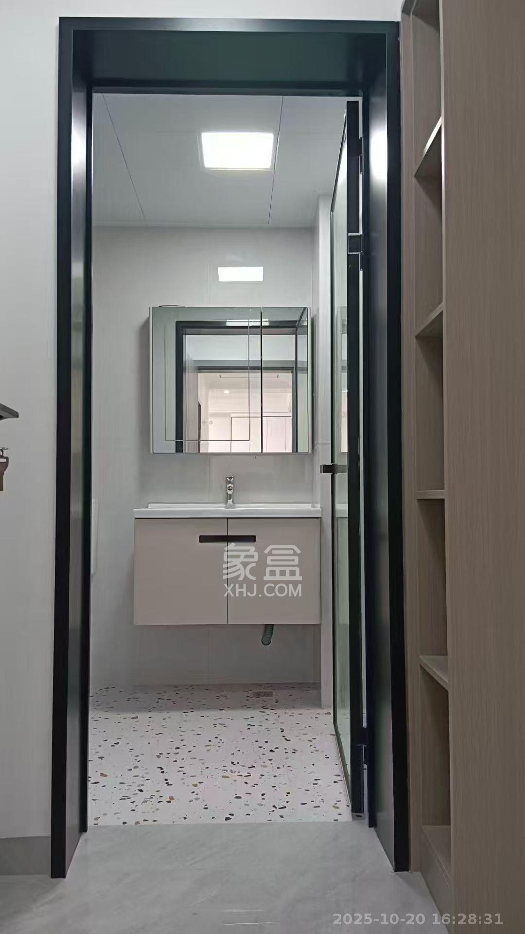 紫华郡  4室2厅2卫    2700.0元/月 紫华郡  4室2厅2卫    2700.0元/月室内图