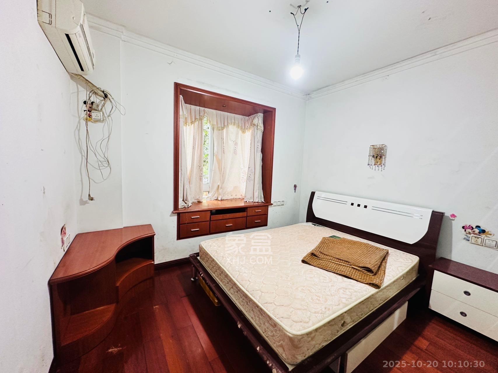 金碧文华  2室1厅1卫    1800.0元/月室内图