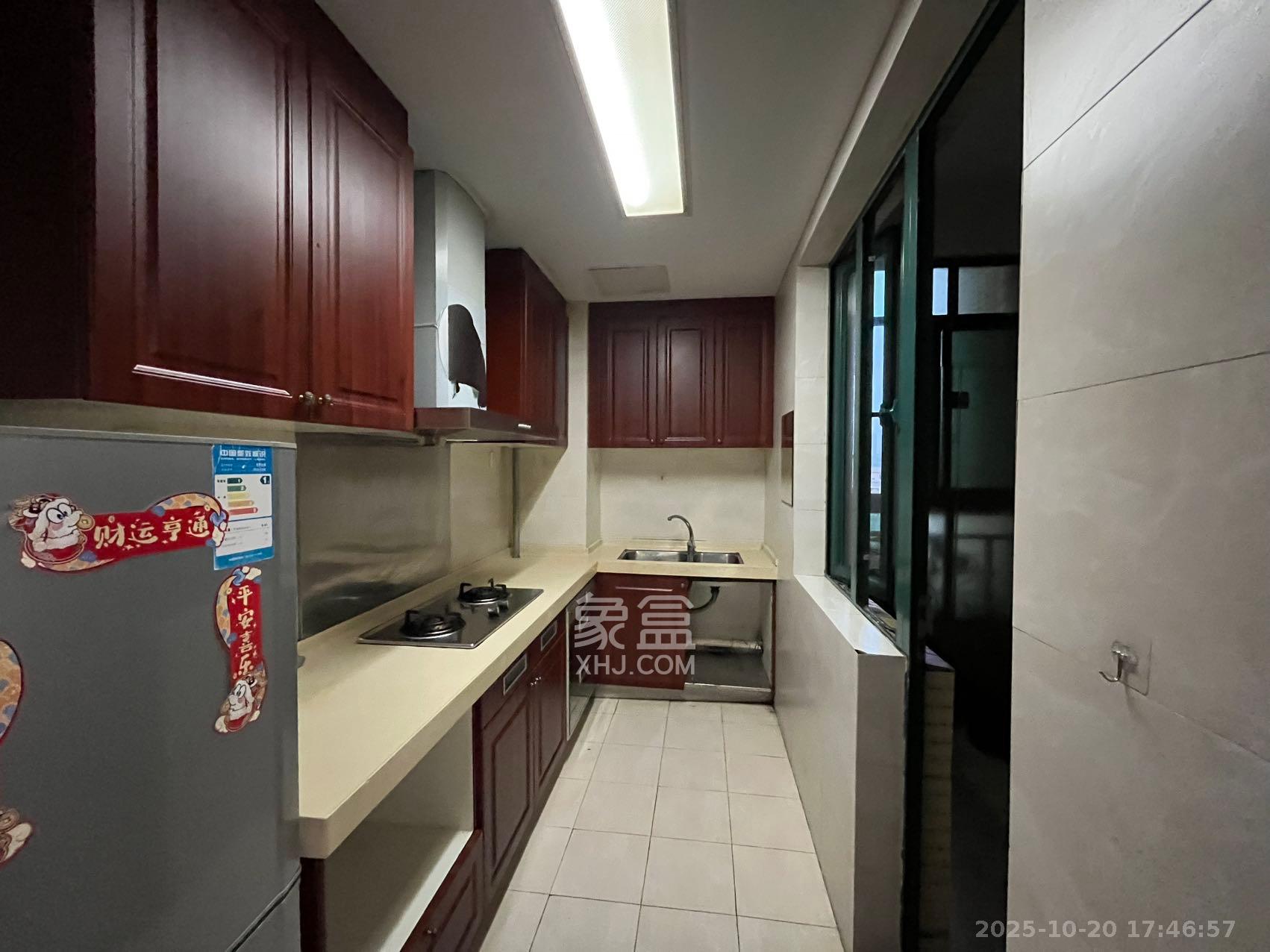 恒大雅苑  3室1厅1卫    2500.0元/月 恒大雅苑  3室1厅1卫    2500.0元/月室内图