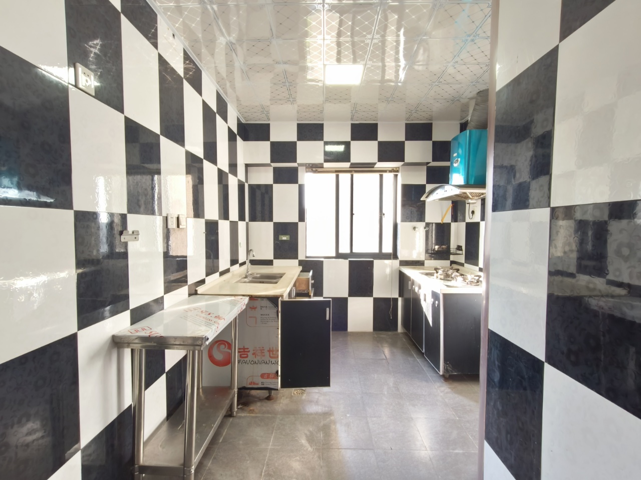 名门广场北区（二期）  4室2厅2卫    5500.0元/月室内图