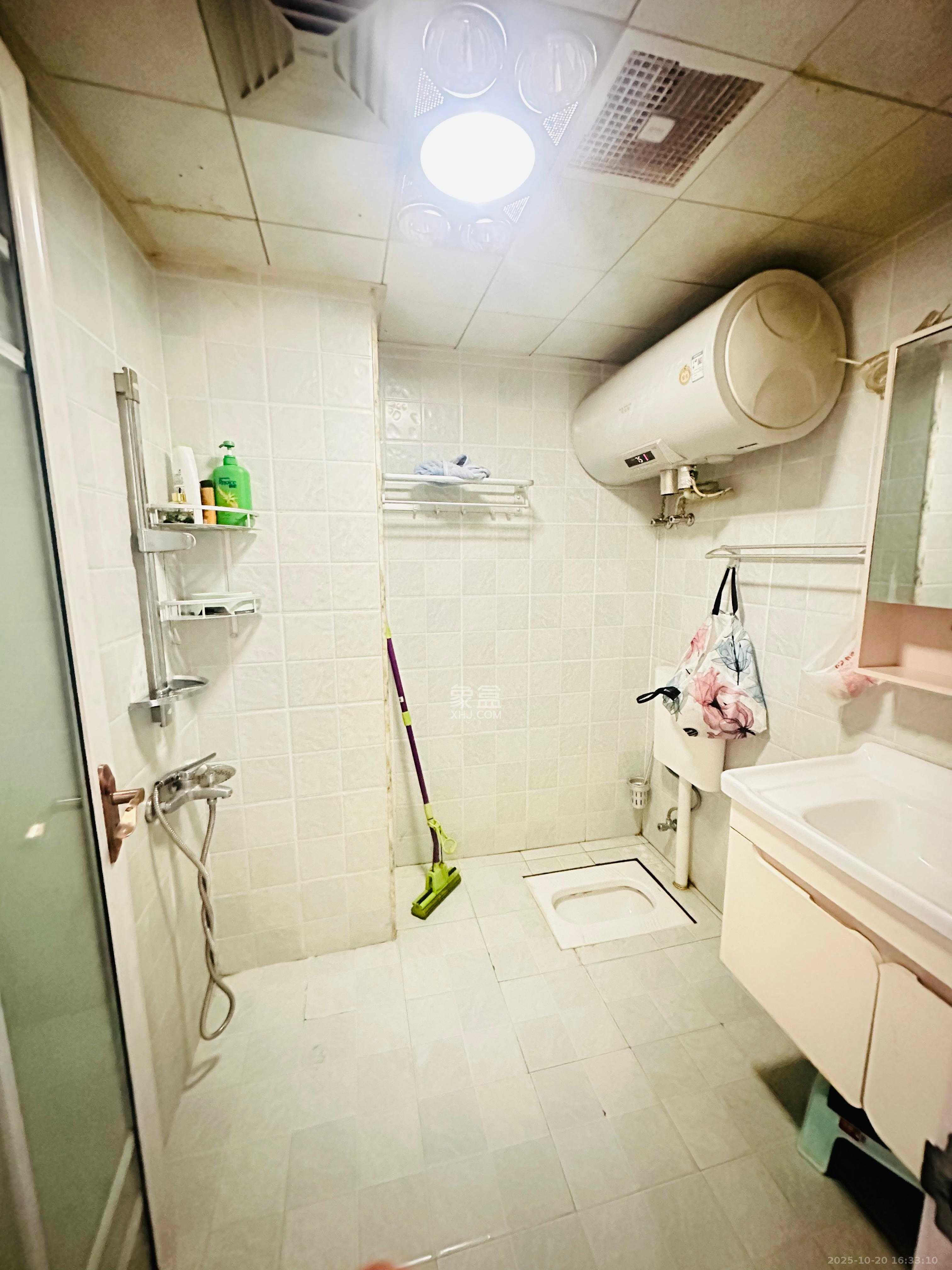 中国铁建国际城二期  3室2厅1卫    1800.0元/月室内图