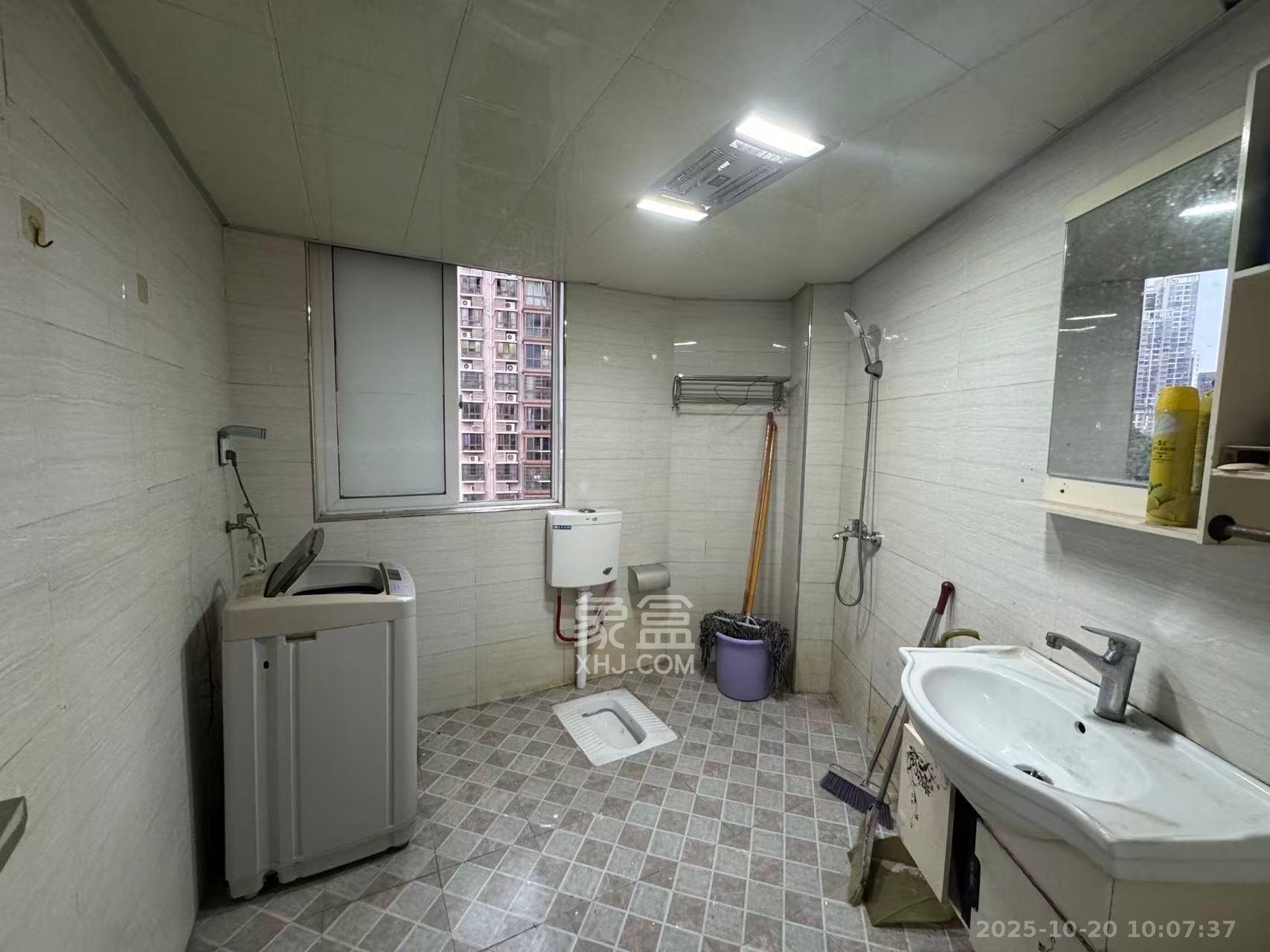 清政园(青政家园)  3室2厅2卫    2100.0元/月 清政园(青政家园)  3室2厅2卫    2100.0元/月室内图