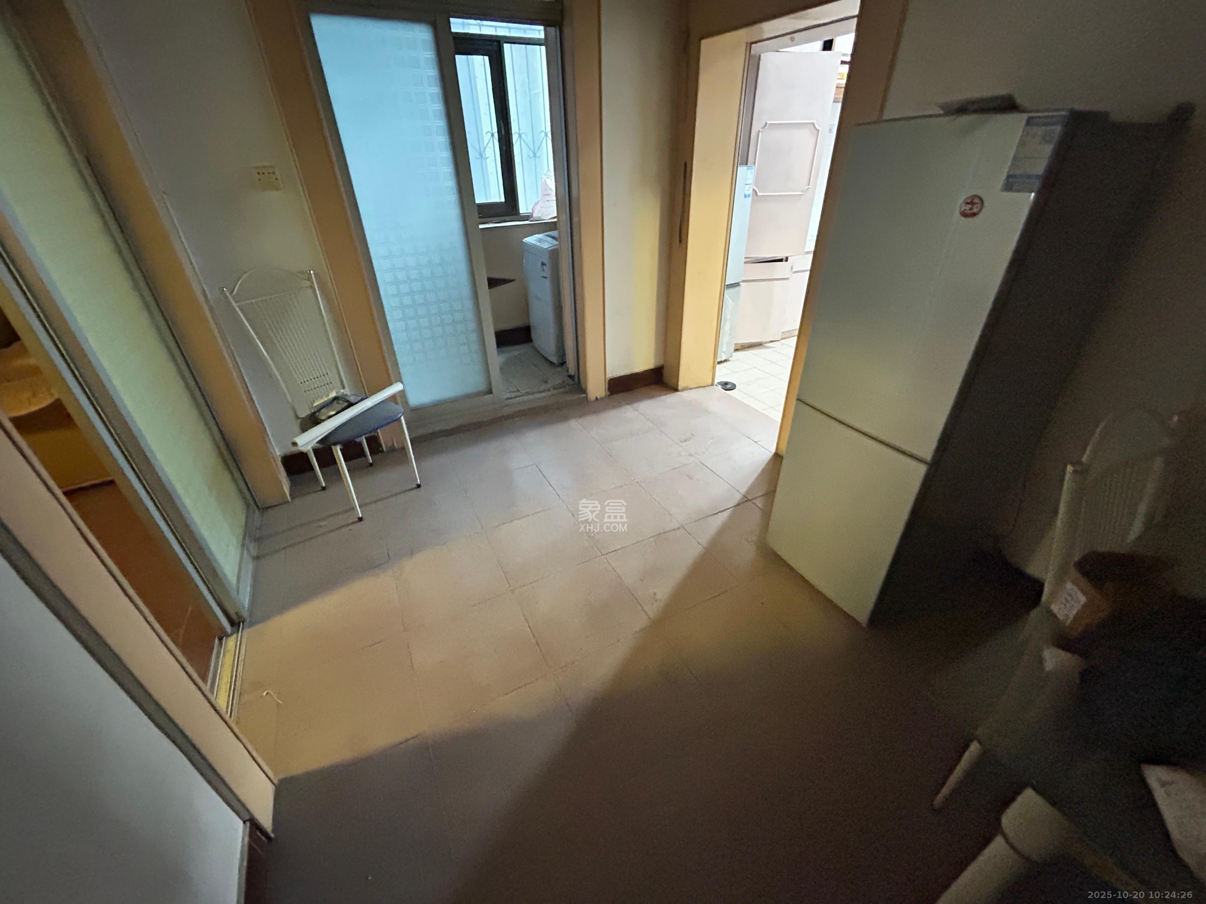 雅泰花园 1室2厅1卫 1500.0元/月 雅泰花园 1室2厅1卫 1500.0元/月室内图