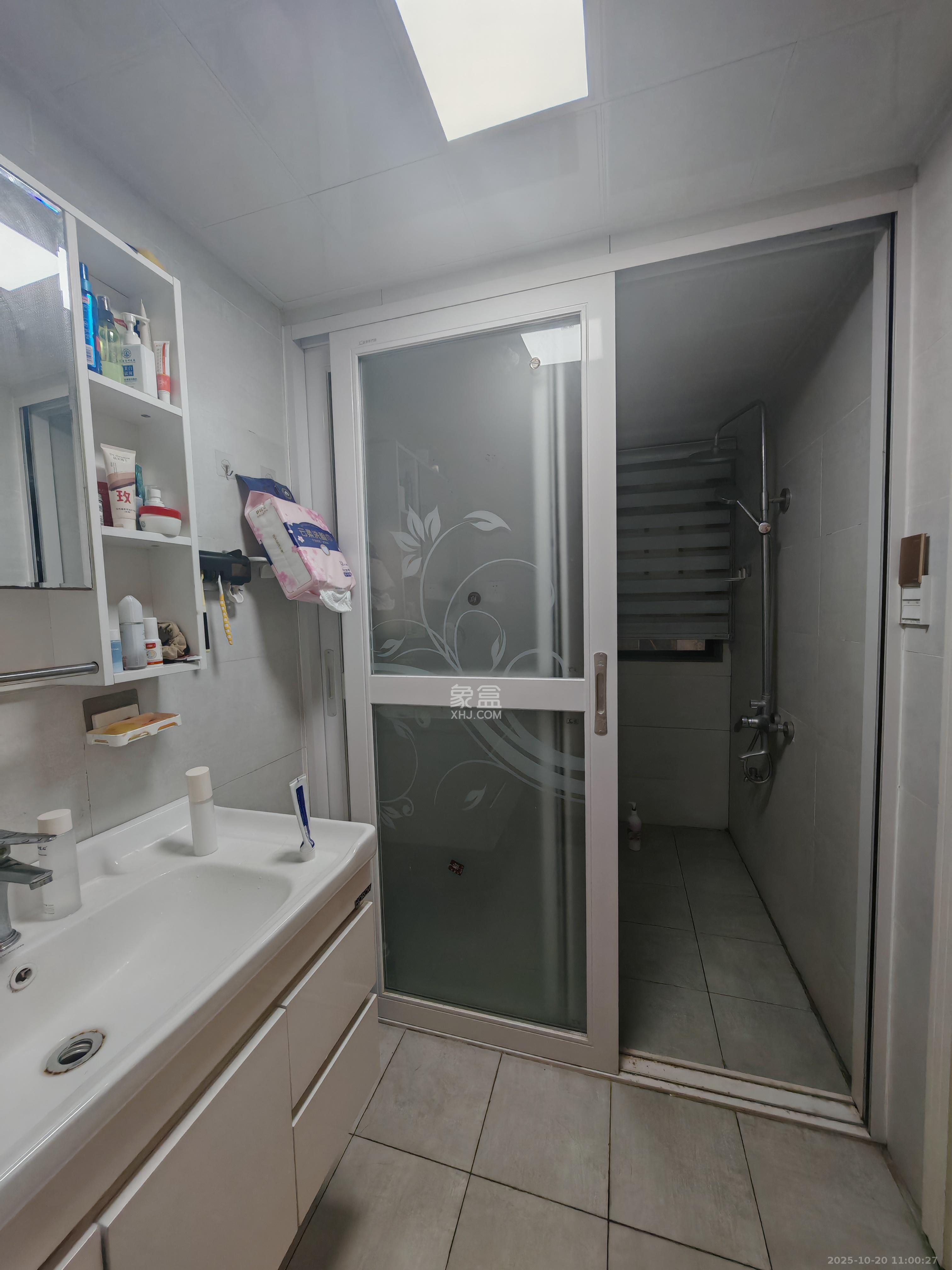 湖湘奥林匹克花园  3室1厅1卫    2000.0元/月室内图