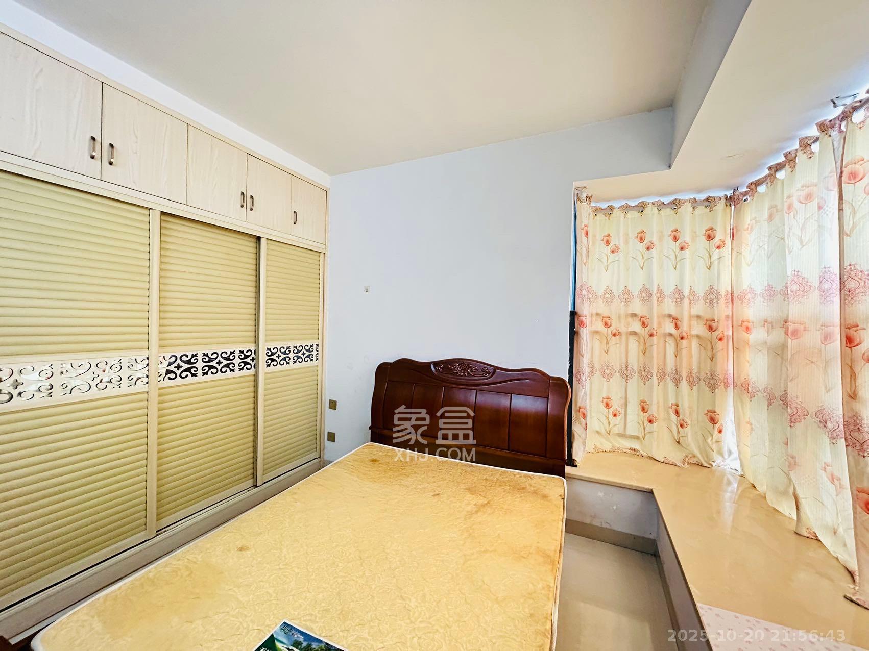 华美公寓（新猎鹰公寓）  2室2厅1卫    1650.0元/月室内图