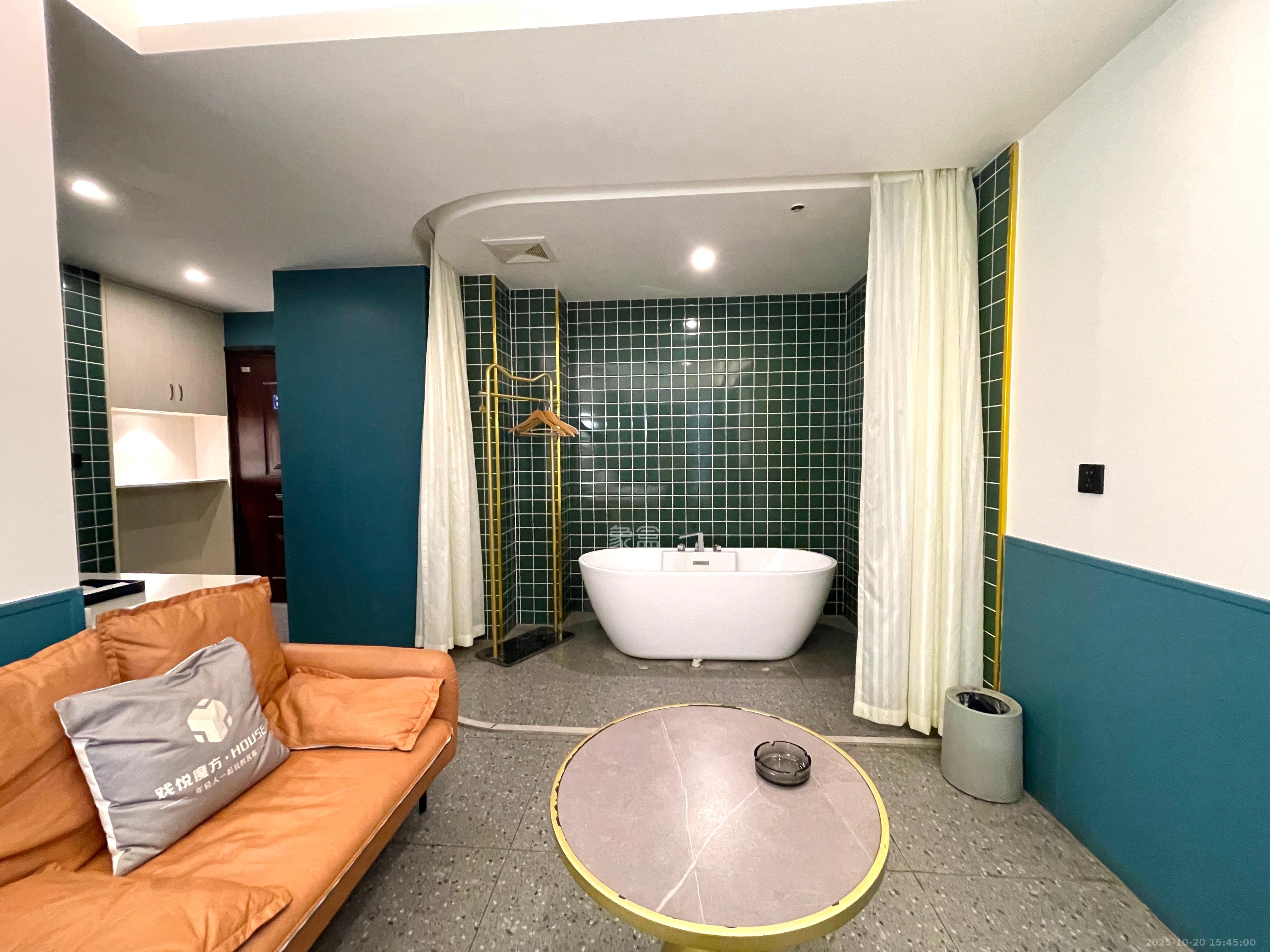 万润时光里  1室0厅0卫    1900.0元/月室内图