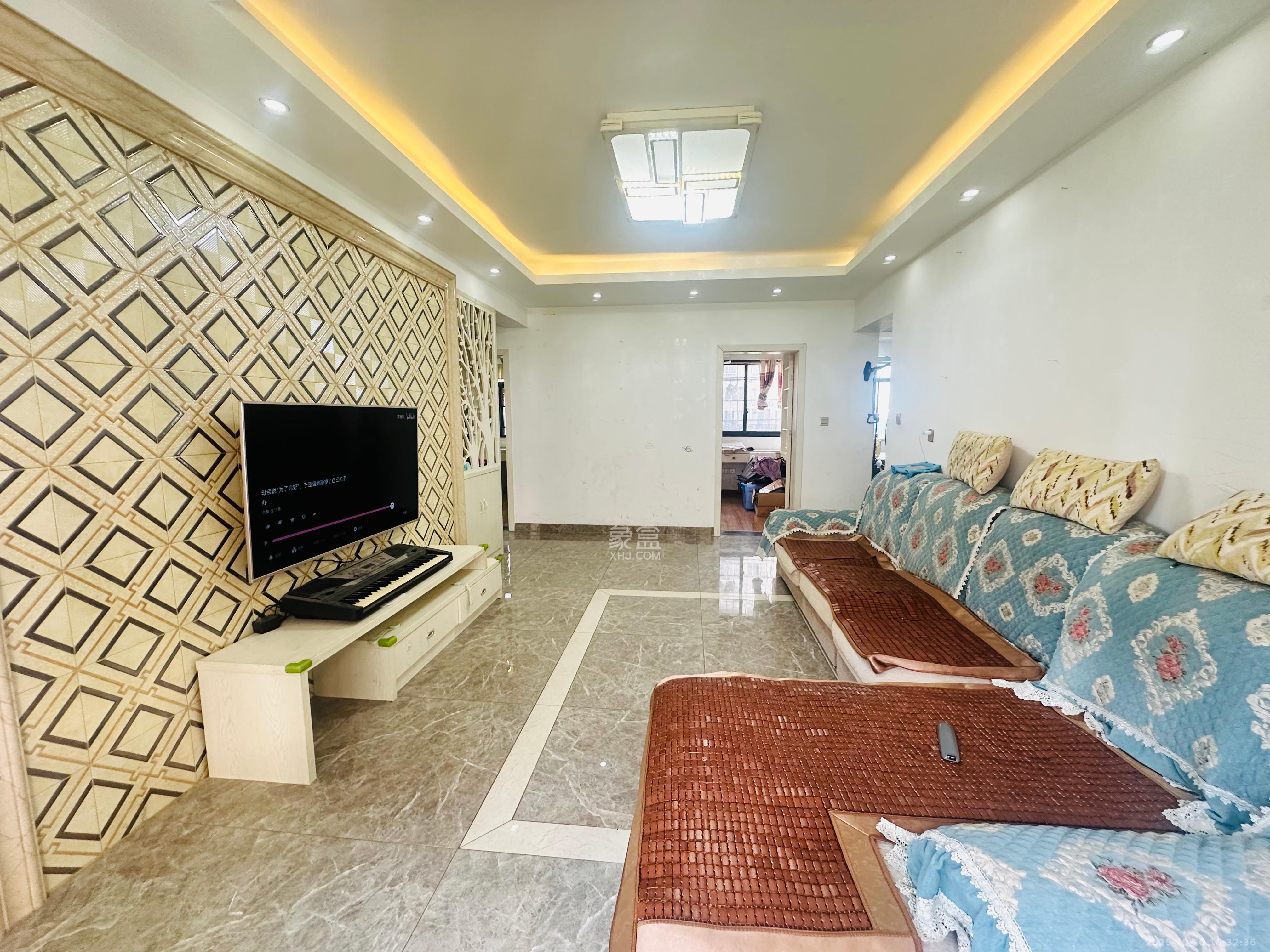 中国铁建国际城二期  3室2厅1卫    1800.0元/月室内图