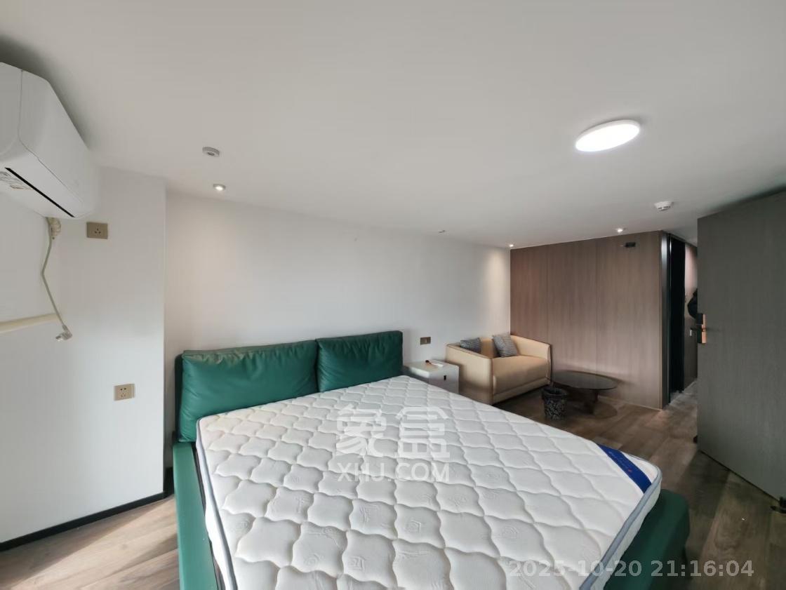 长房时代小镇  1室1厅1卫    1300.0元/月室内图