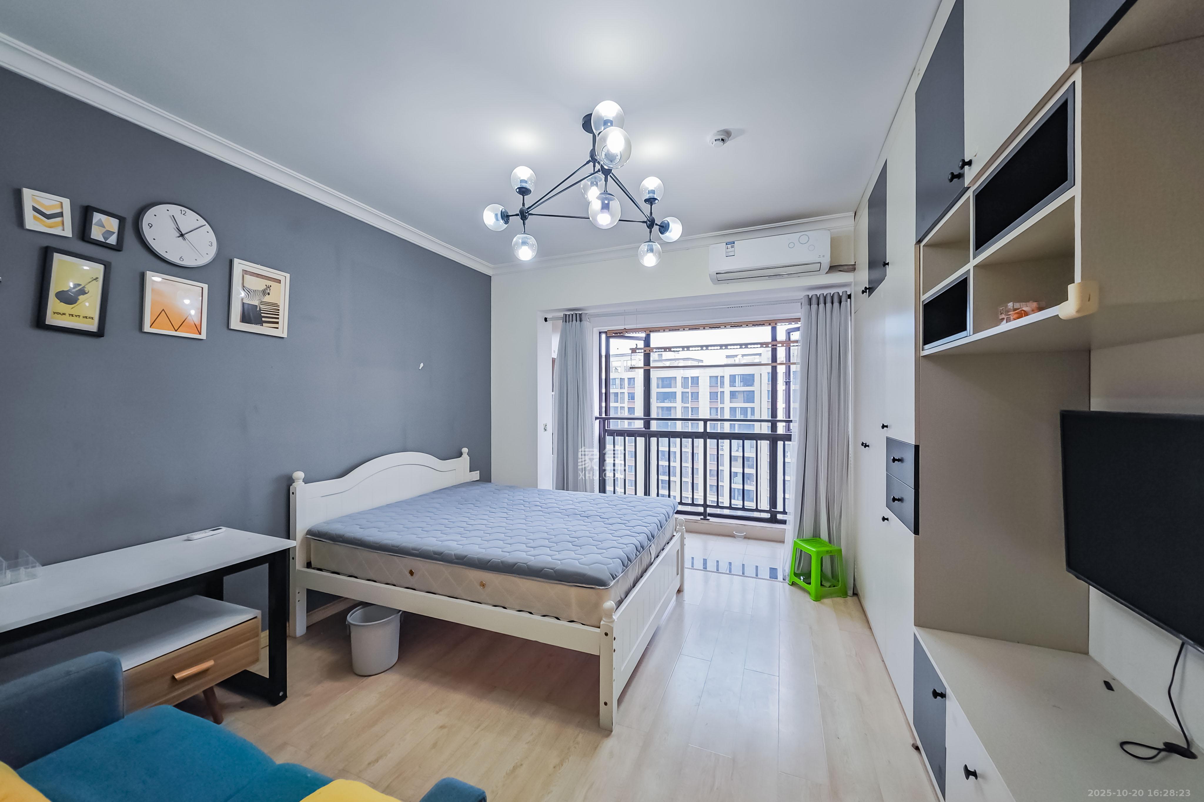 五江天街北区  1室1厅1卫    24.0万客厅