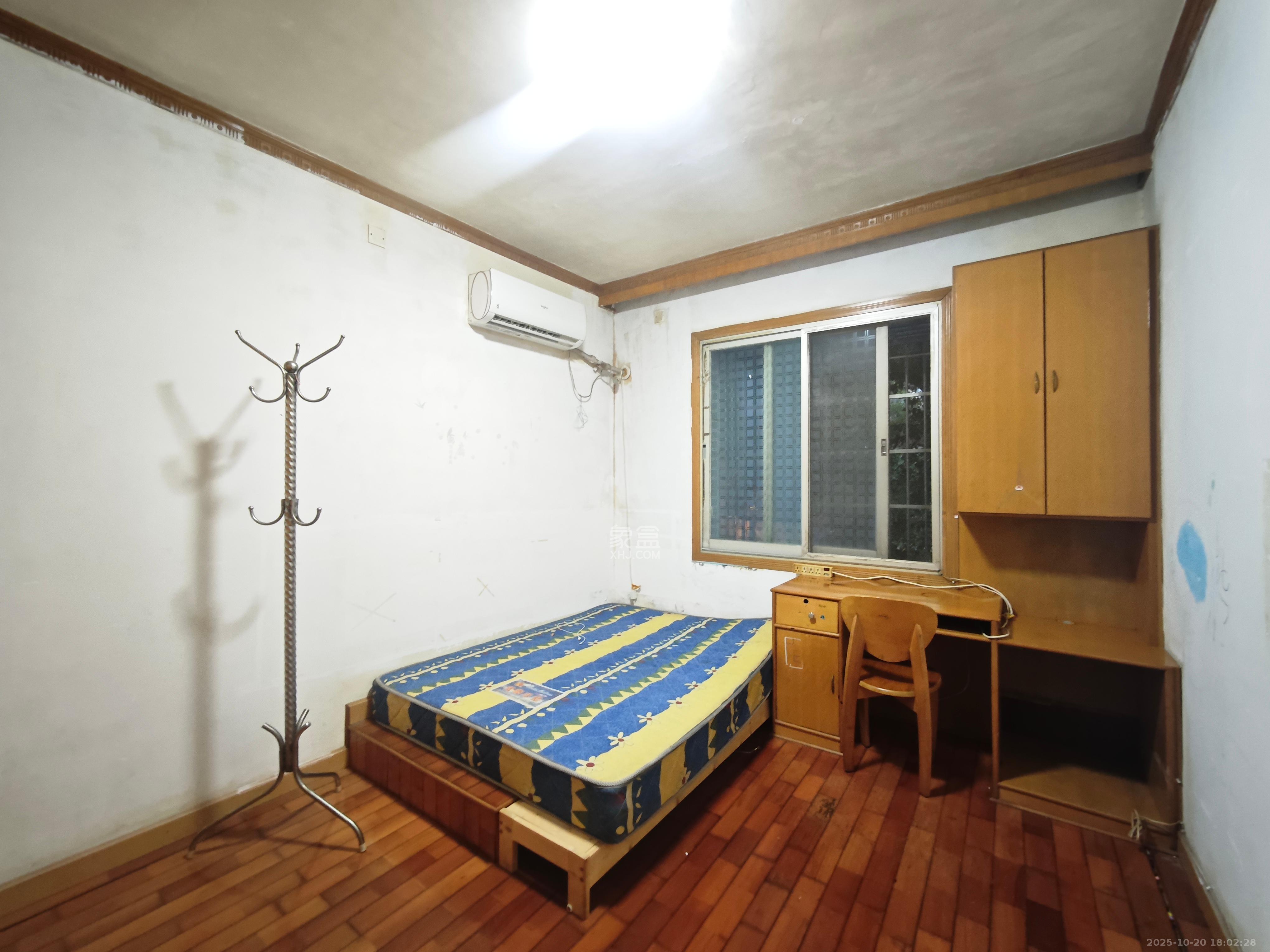 荷花池巷29号院 2室2厅1卫 1500.0元/月 荷花池巷29号院 2室2厅1卫 1500.0元/月室内图