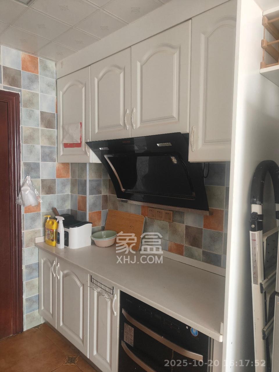 蝴蝶谷  1室1厅1卫    1200.0元/月