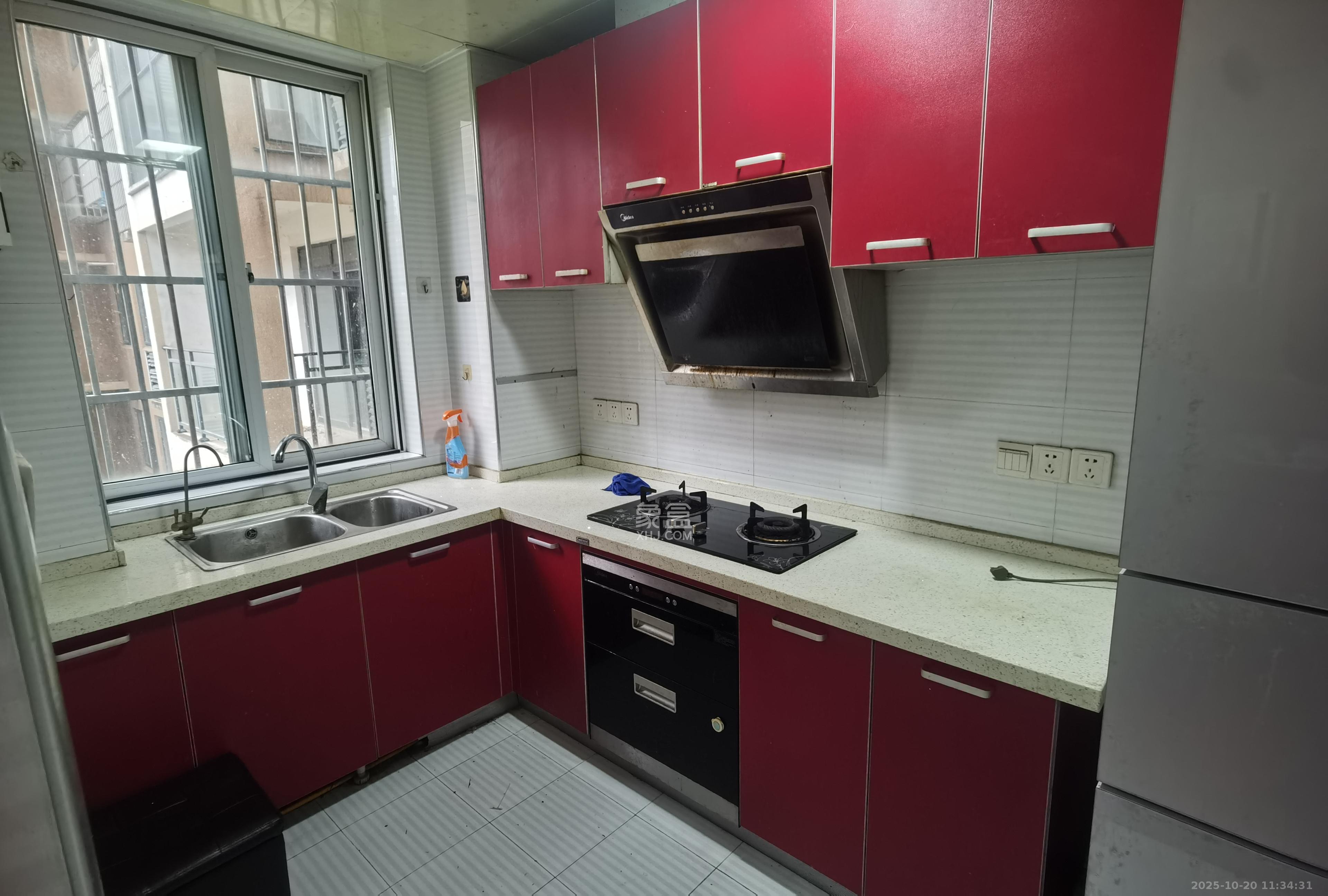 湘府十城(汇财御景湾新寓,汇财国际)  3室1厅1卫    2100.0元/月 湘府十城(汇财御景湾新寓,汇财国际)  3室1厅1卫    2100.0元/月室内图