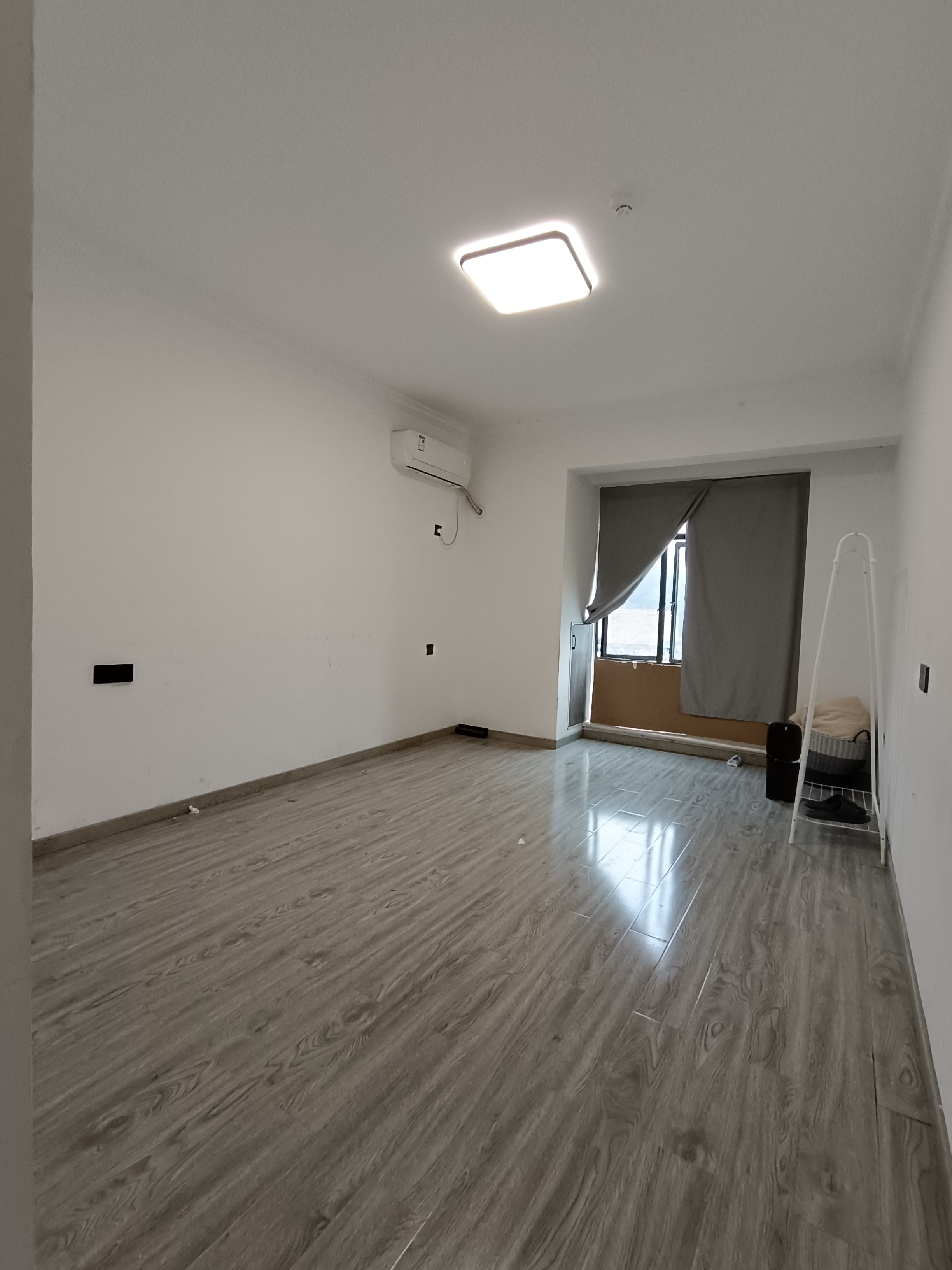 南门口安置小区一期 3室2厅2卫 2100.0元/月 南门口安置小区一期 3室2厅2卫 2100.0元/月室内图