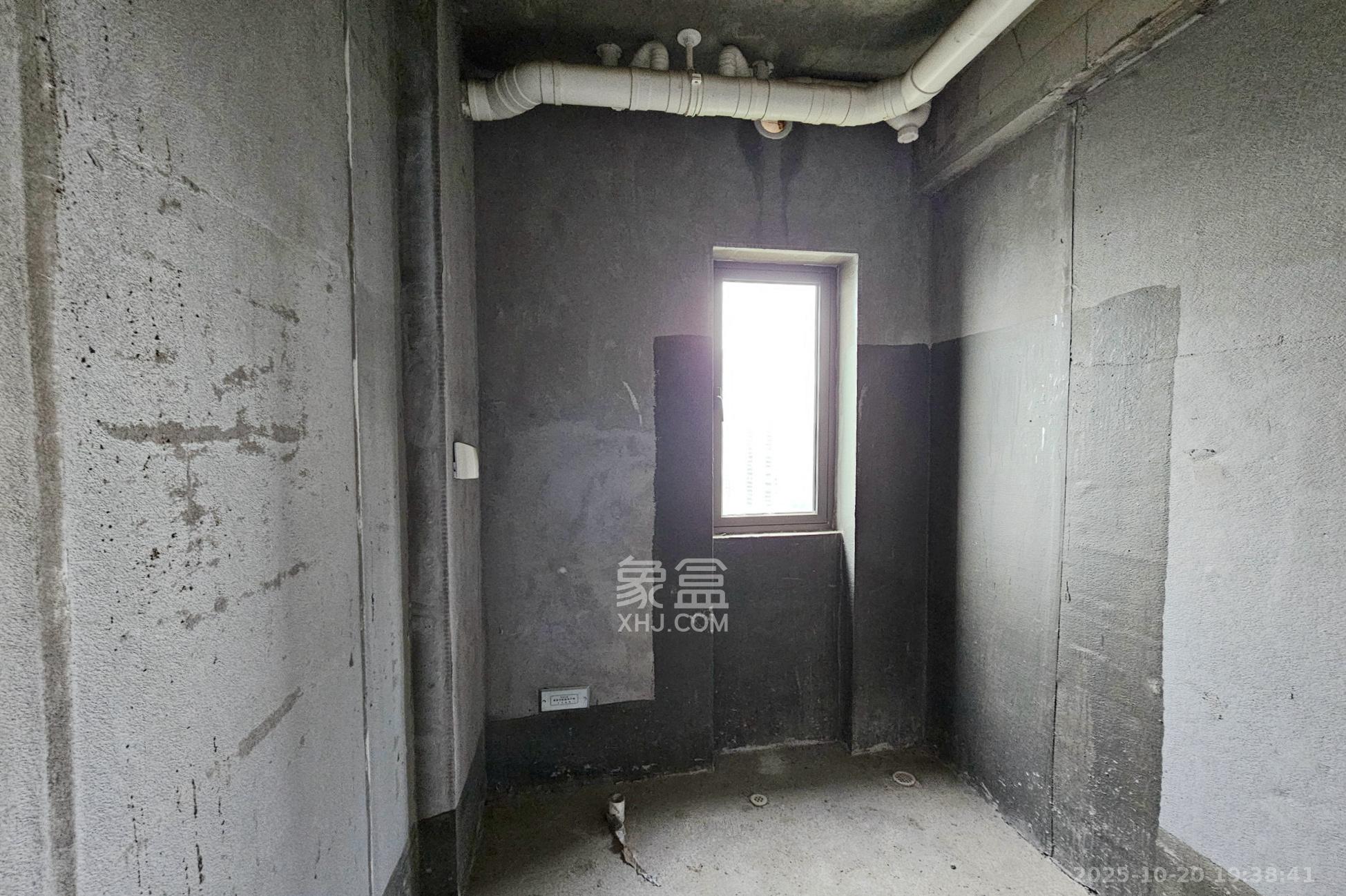 阳光城尚东湾愉景苑 5室2厅3卫 165.0万 阳光城尚东湾愉景苑 5室2厅3卫 165.0万其他