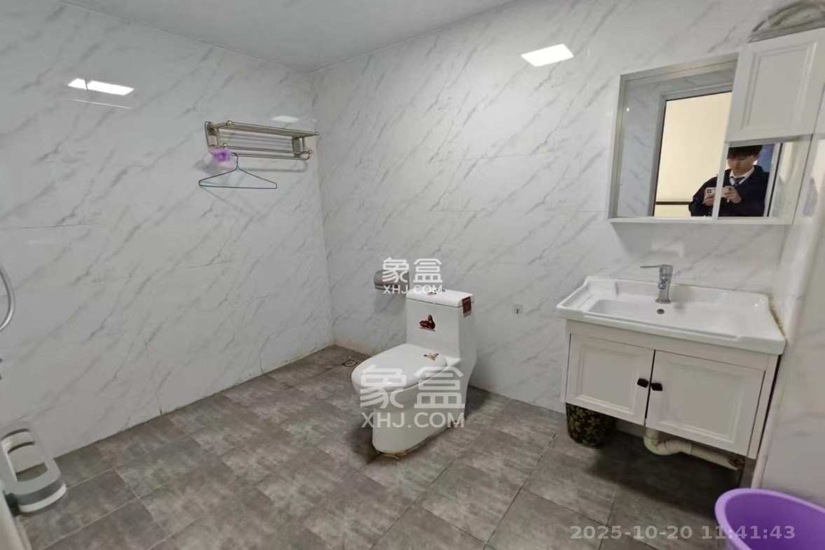 新新花园  3室2厅2卫    2300.0元/月 新新花园  3室2厅2卫    2300.0元/月室内图