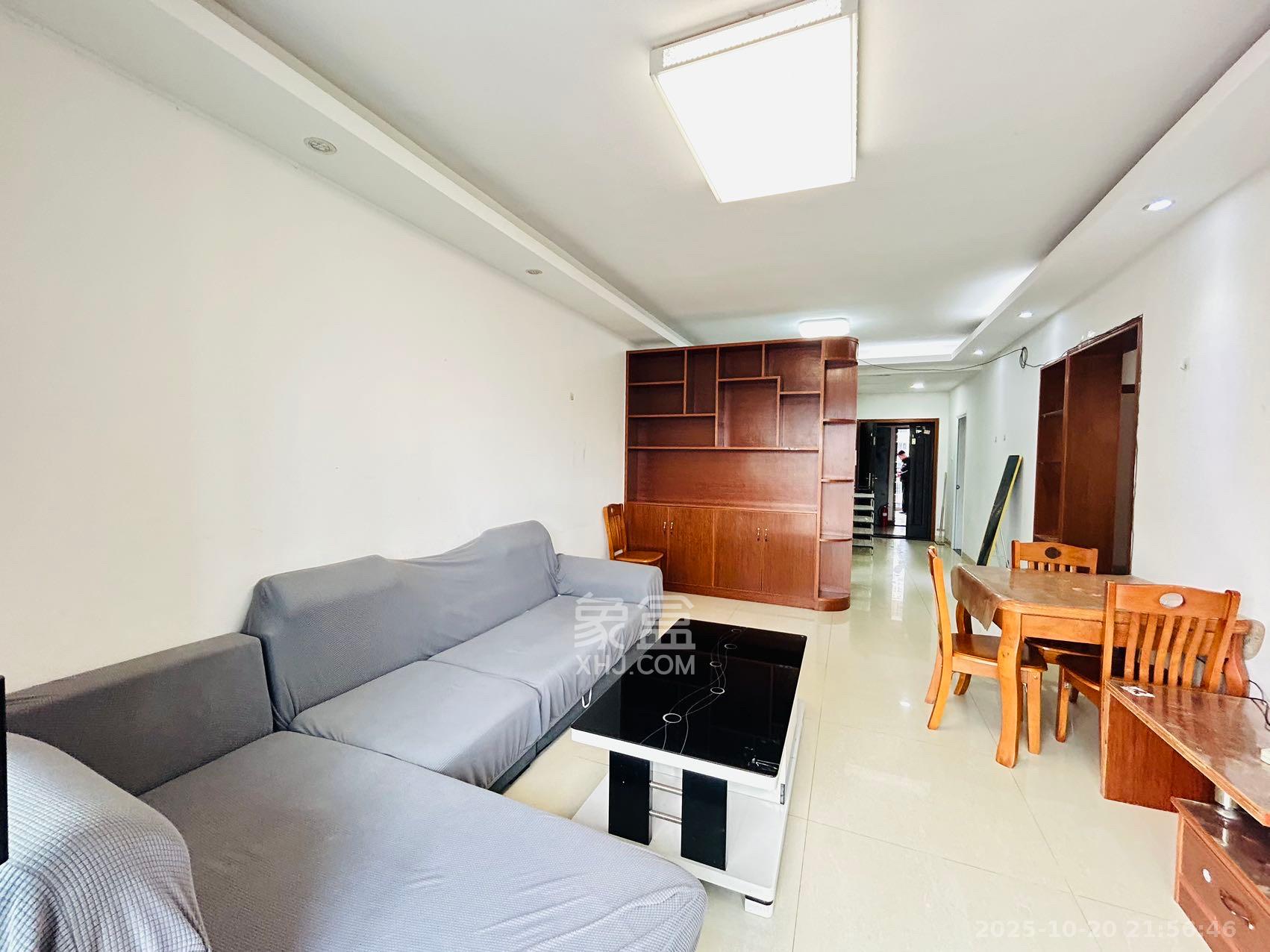 华美公寓(新猎鹰公寓) 2室2厅1卫 1650.0元/月 华美公寓(新猎鹰公寓) 2室2厅1卫 1650.0元/月室内图