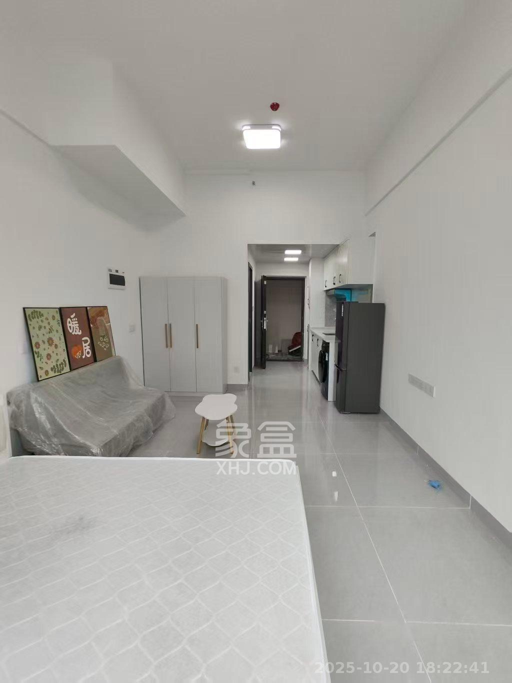 绿地商务广场 1室1厅1卫 1680.0元/月 绿地商务广场 1室1厅1卫 1680.0元/月室内图