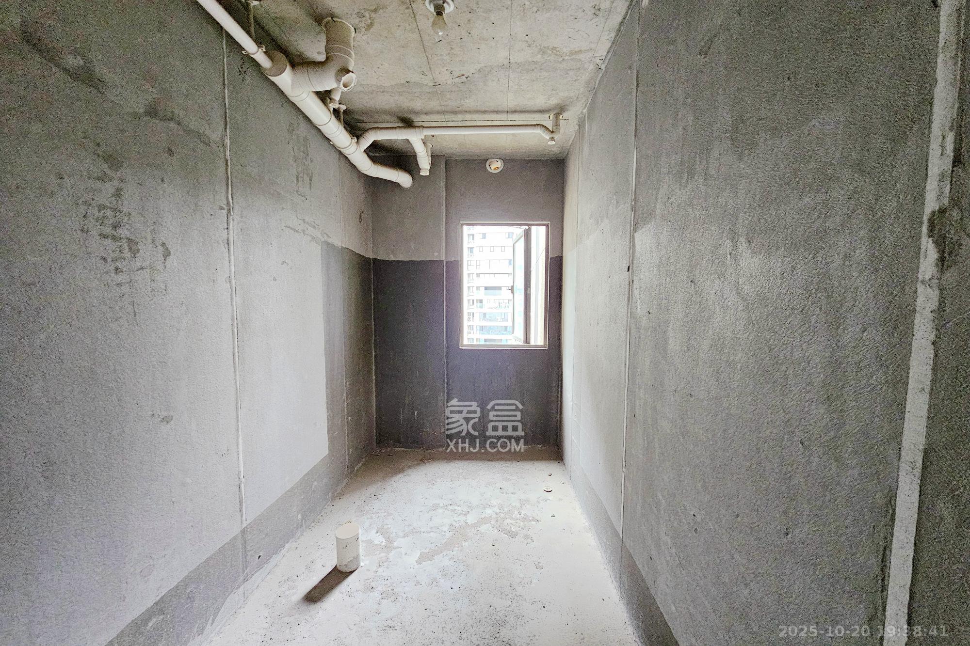 阳光城尚东湾愉景苑 5室2厅3卫 165.0万 阳光城尚东湾愉景苑 5室2厅3卫 165.0万其他