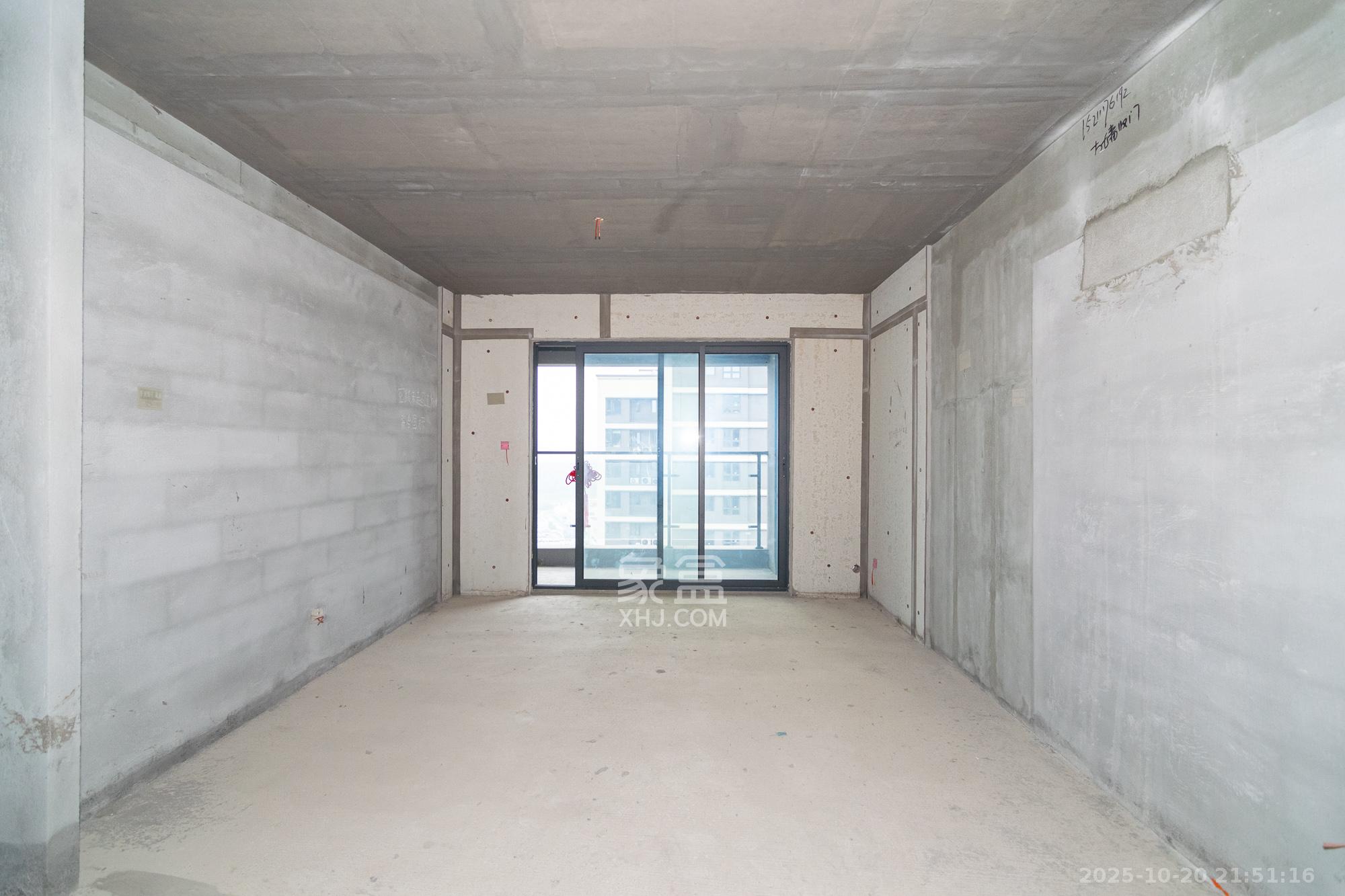 长沙中交城  4室2厅1卫    110.38万客厅