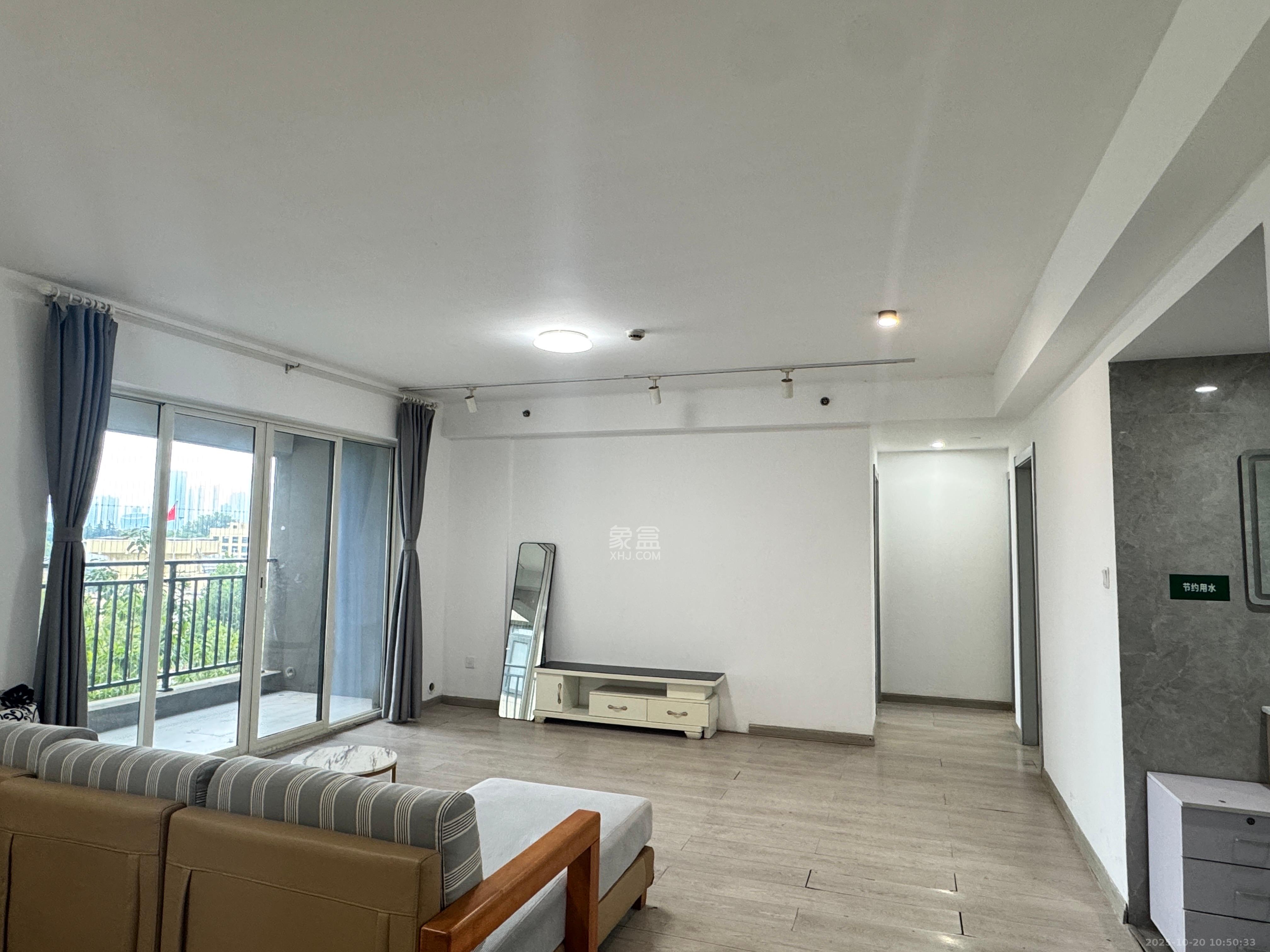 北辰三角洲E7区  4室2厅2卫    3700.0元/月室内图