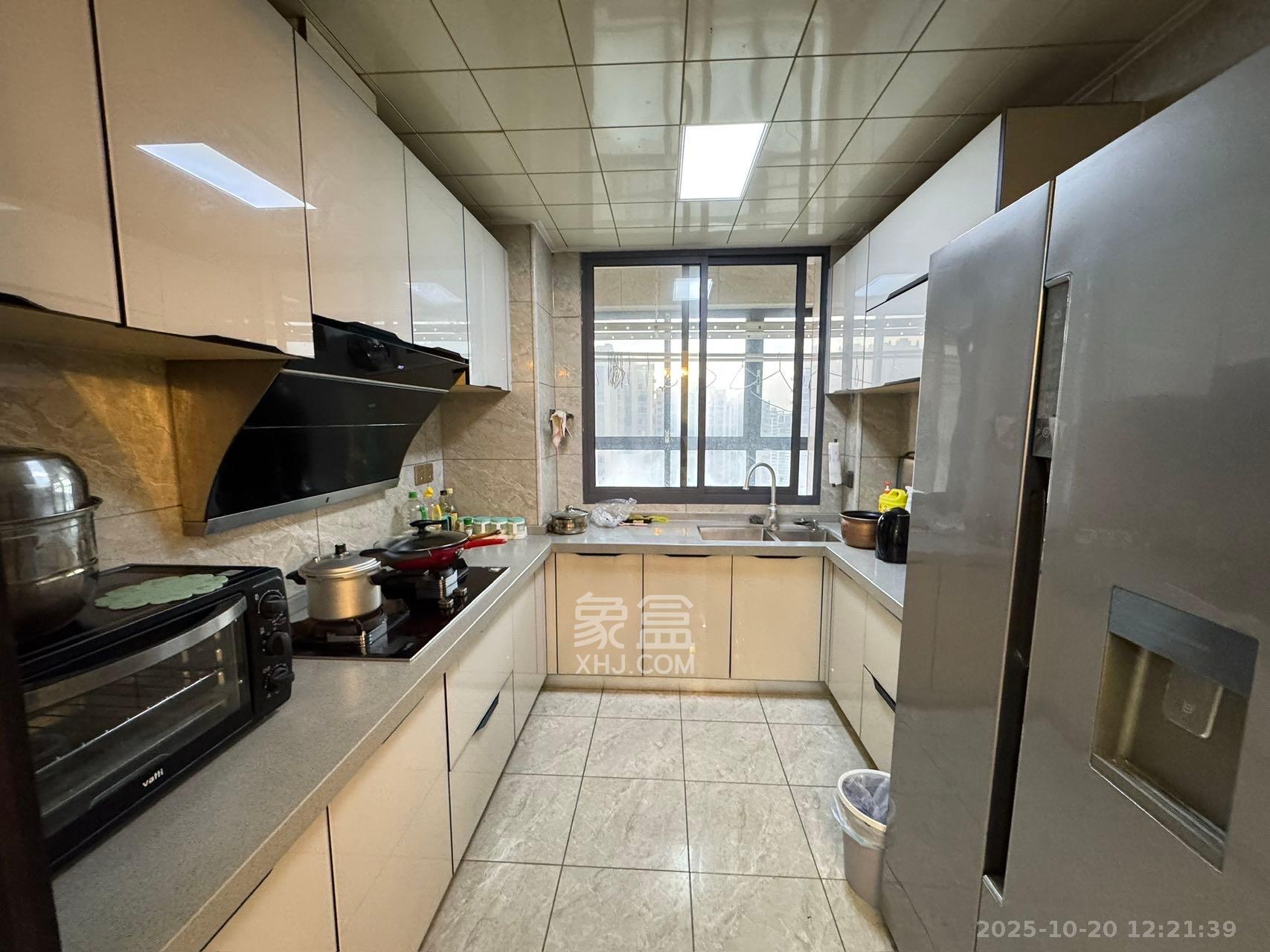 荣盛花语城  1室0厅0卫    2600.0元/月 荣盛花语城  1室0厅0卫    2600.0元/月室内图