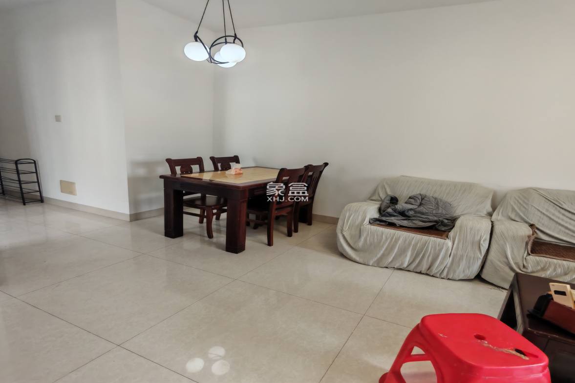 禧福新城 1室2厅1卫 2200.0元/月 禧福新城 1室2厅1卫 2200.0元/月室内图