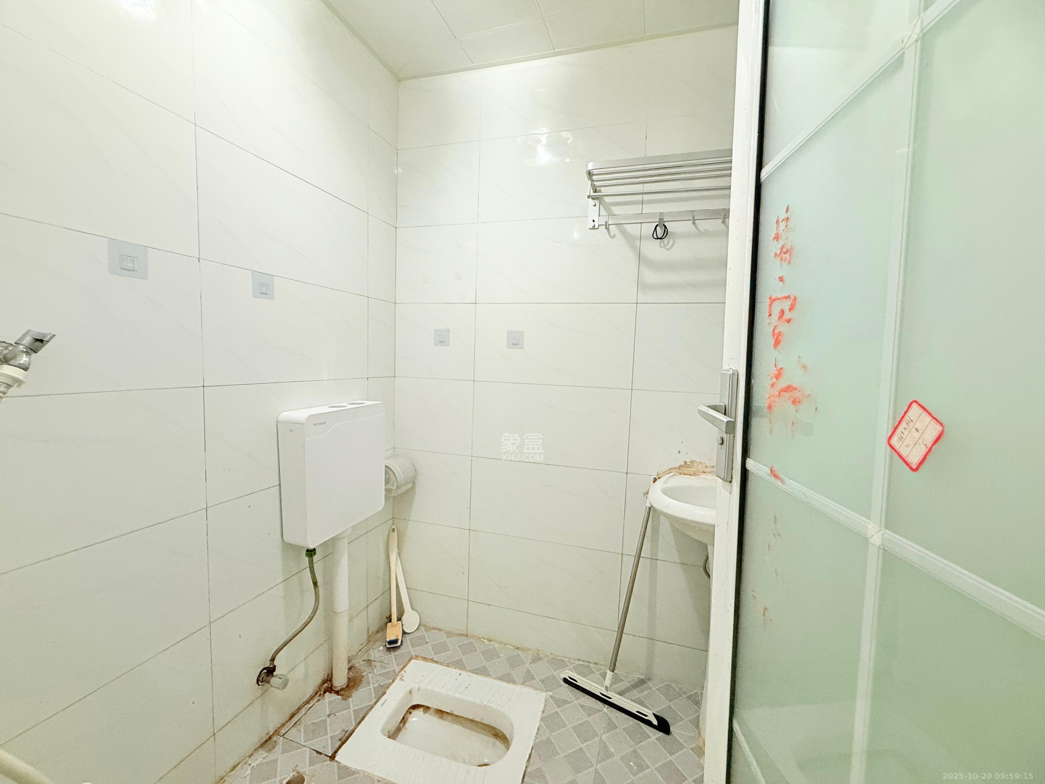 中建梅溪湖中心  4室2厅2卫    3200.0元/月室内图