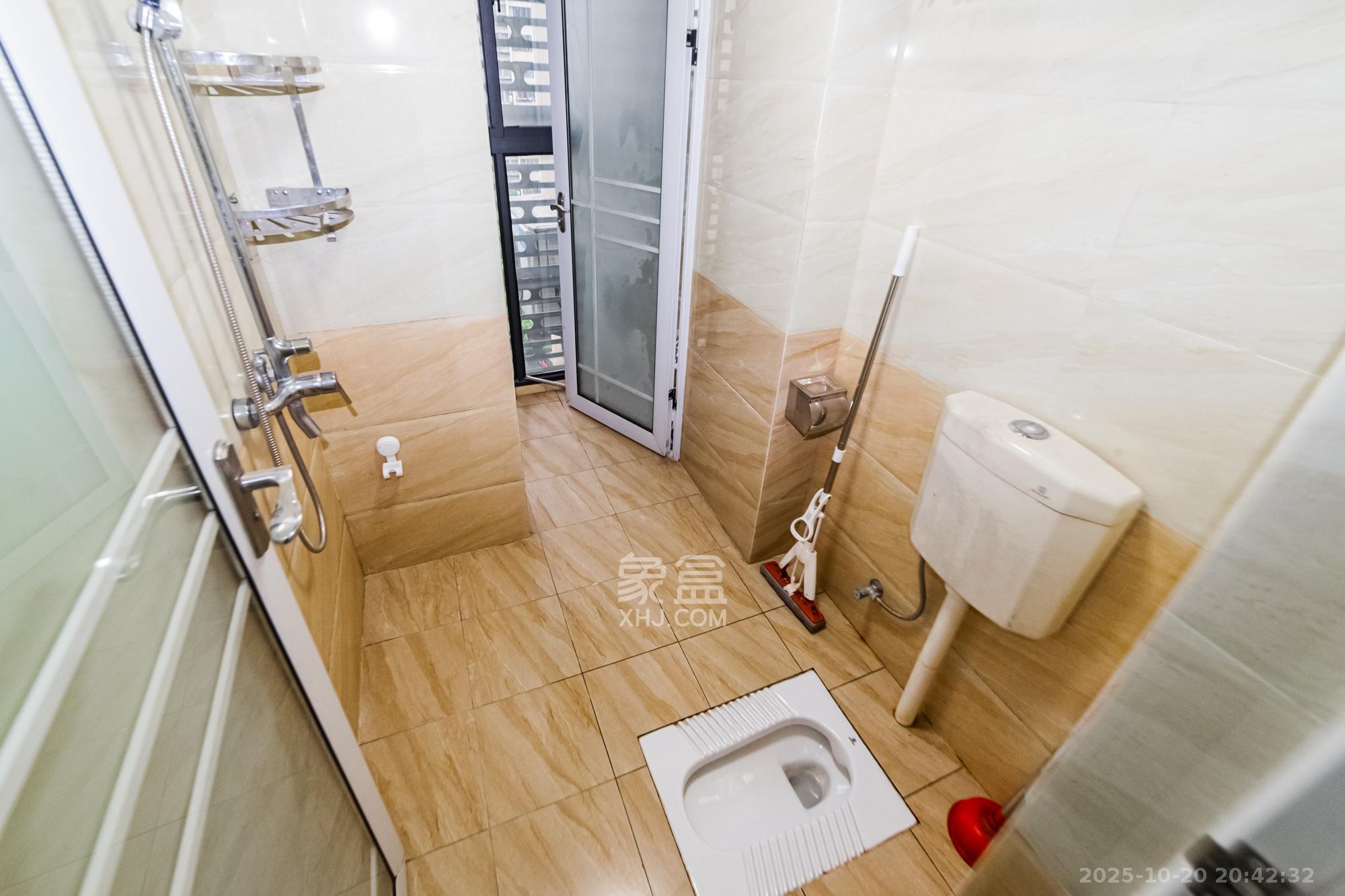 北辰三角洲D2区  4室2厅2卫    185.0万 北辰三角洲D2区  4室2厅2卫    185.0万卫生间