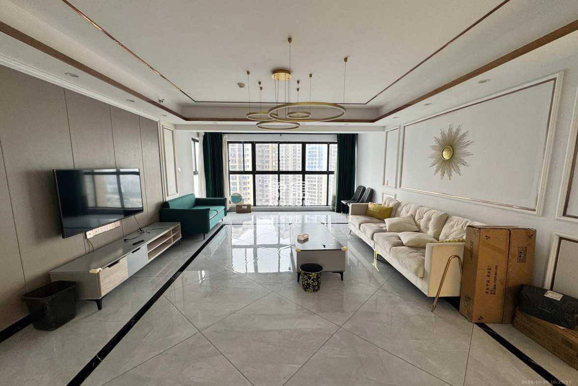 北辰三角洲C3区  5室2厅2卫    5800.0元/月 北辰三角洲C3区  5室2厅2卫    5800.0元/月室内图