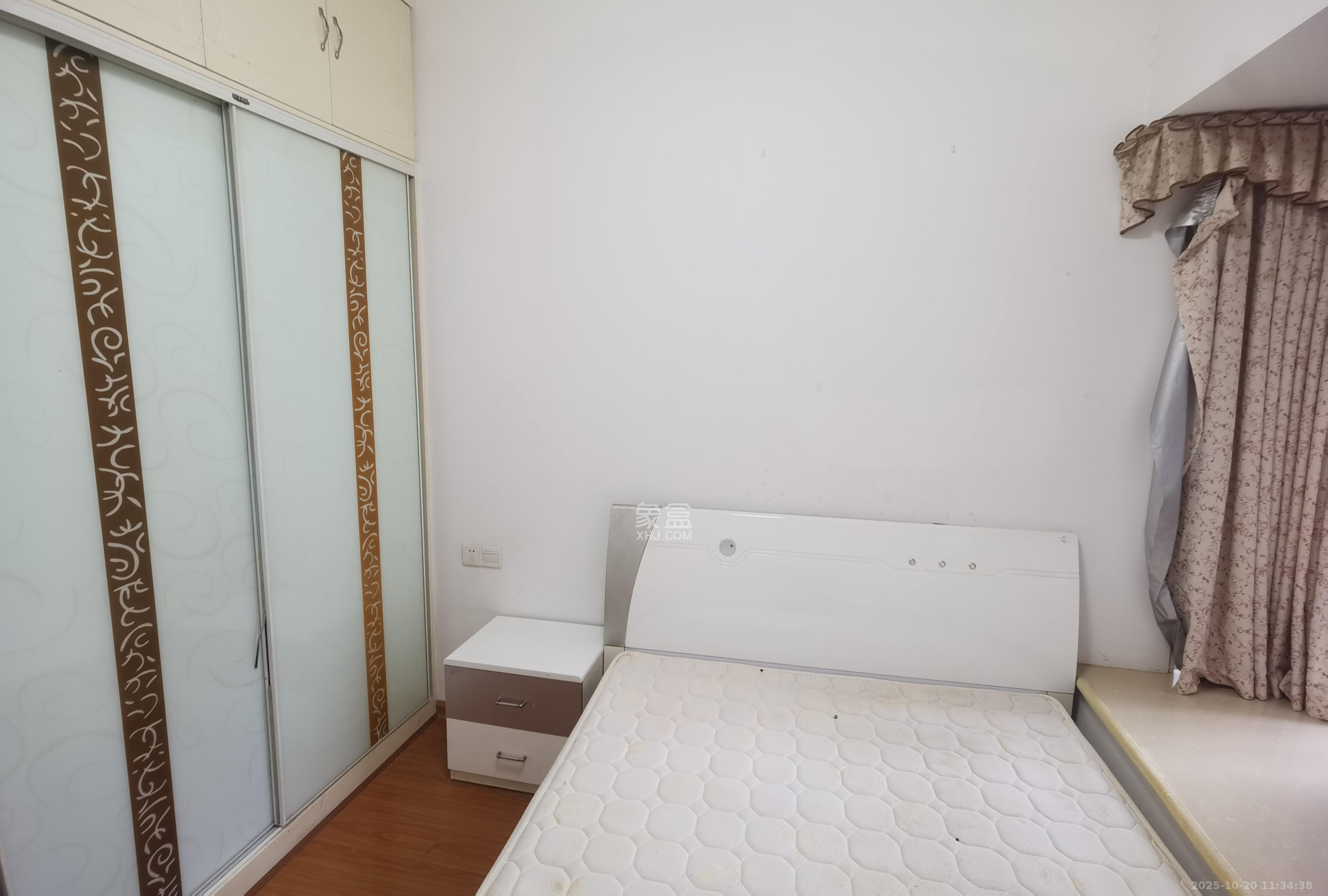 湘府十城(汇财御景湾新寓,汇财国际)  3室1厅1卫    2100.0元/月 湘府十城(汇财御景湾新寓,汇财国际)  3室1厅1卫    2100.0元/月室内图