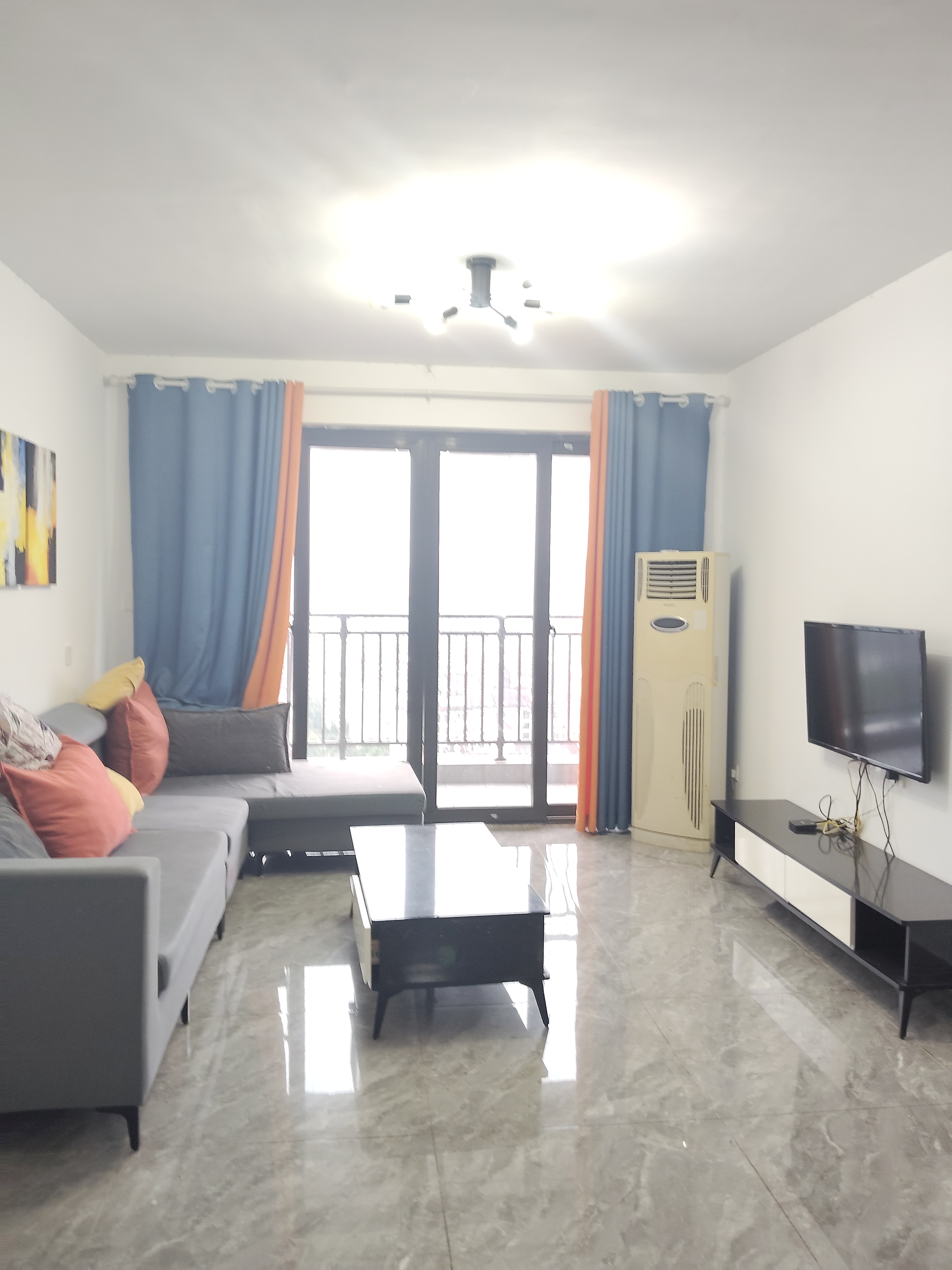 保利中央公馆  3室2厅2卫    2390.0元/月室内图