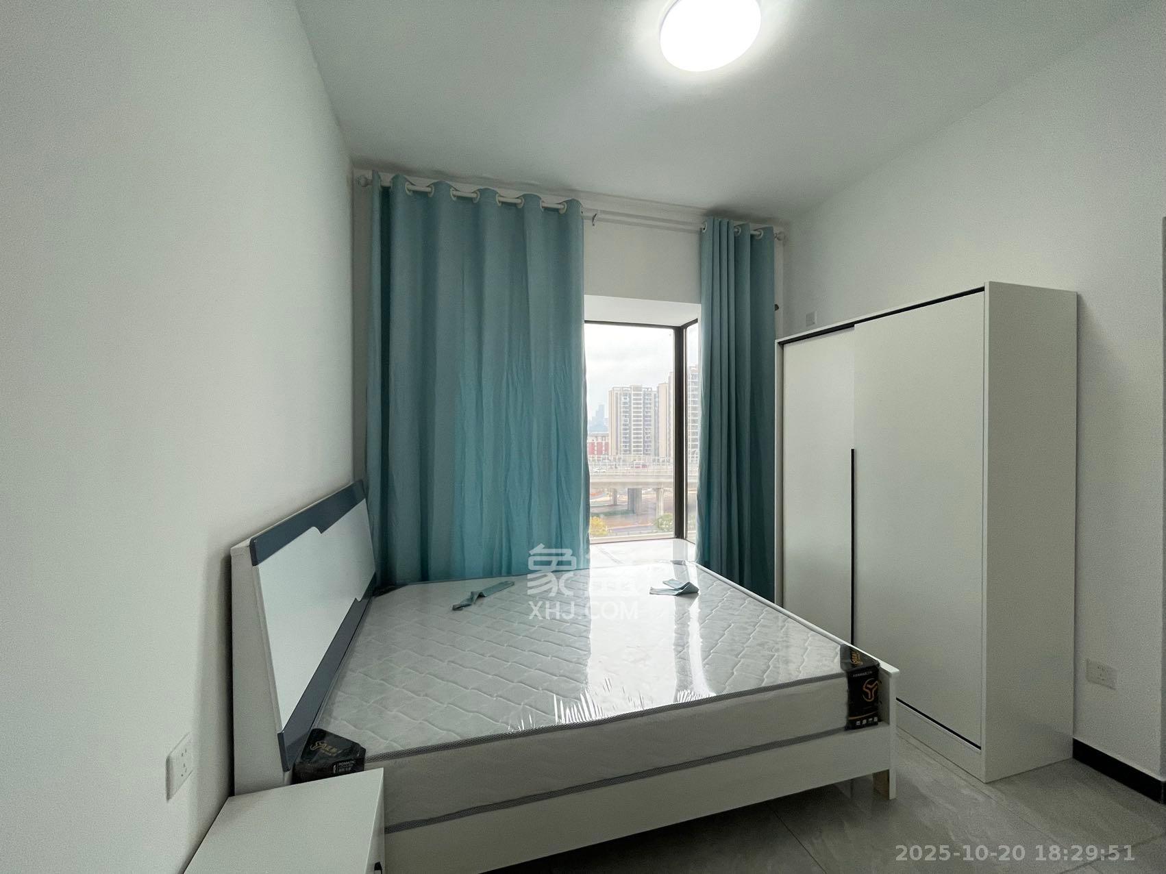 润和湘江天地E区 4室2厅3卫 3280.0元/月 润和湘江天地E区 4室2厅3卫 3280.0元/月室内图