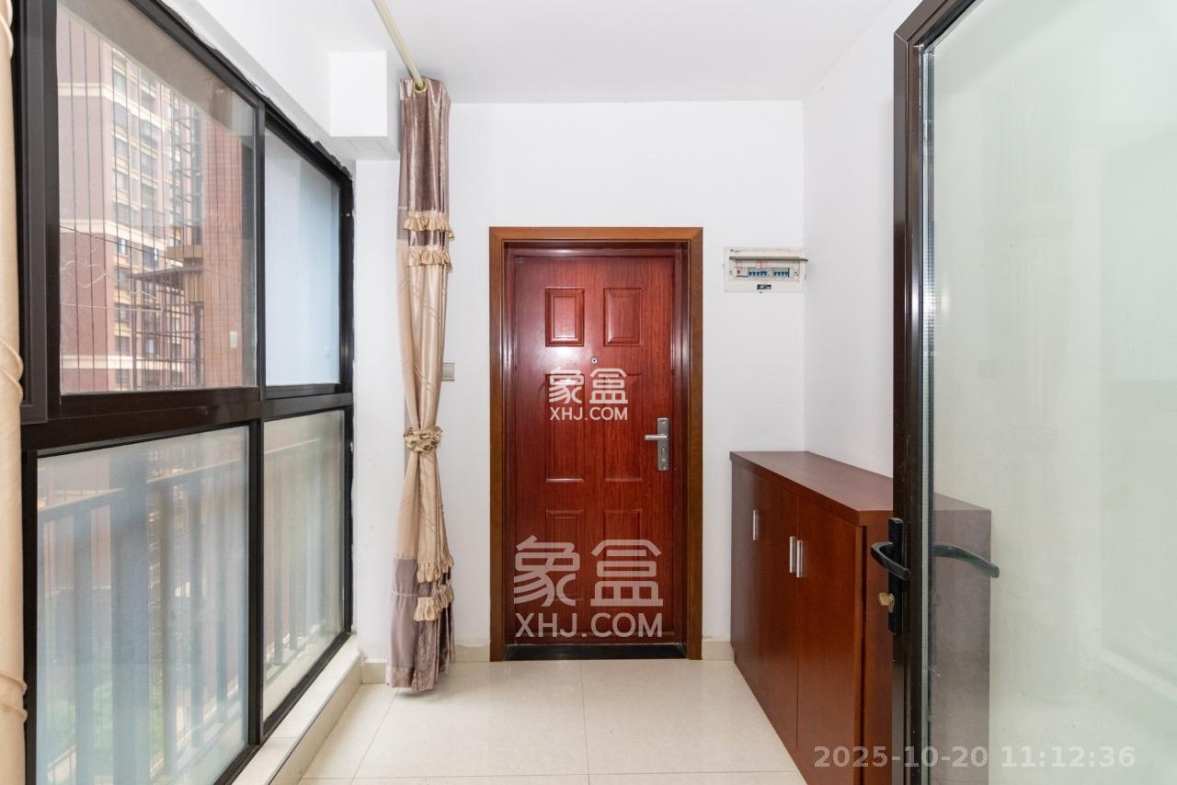 新城国际花都 3室2厅1卫 1800.0元/月 新城国际花都 3室2厅1卫 1800.0元/月室内图