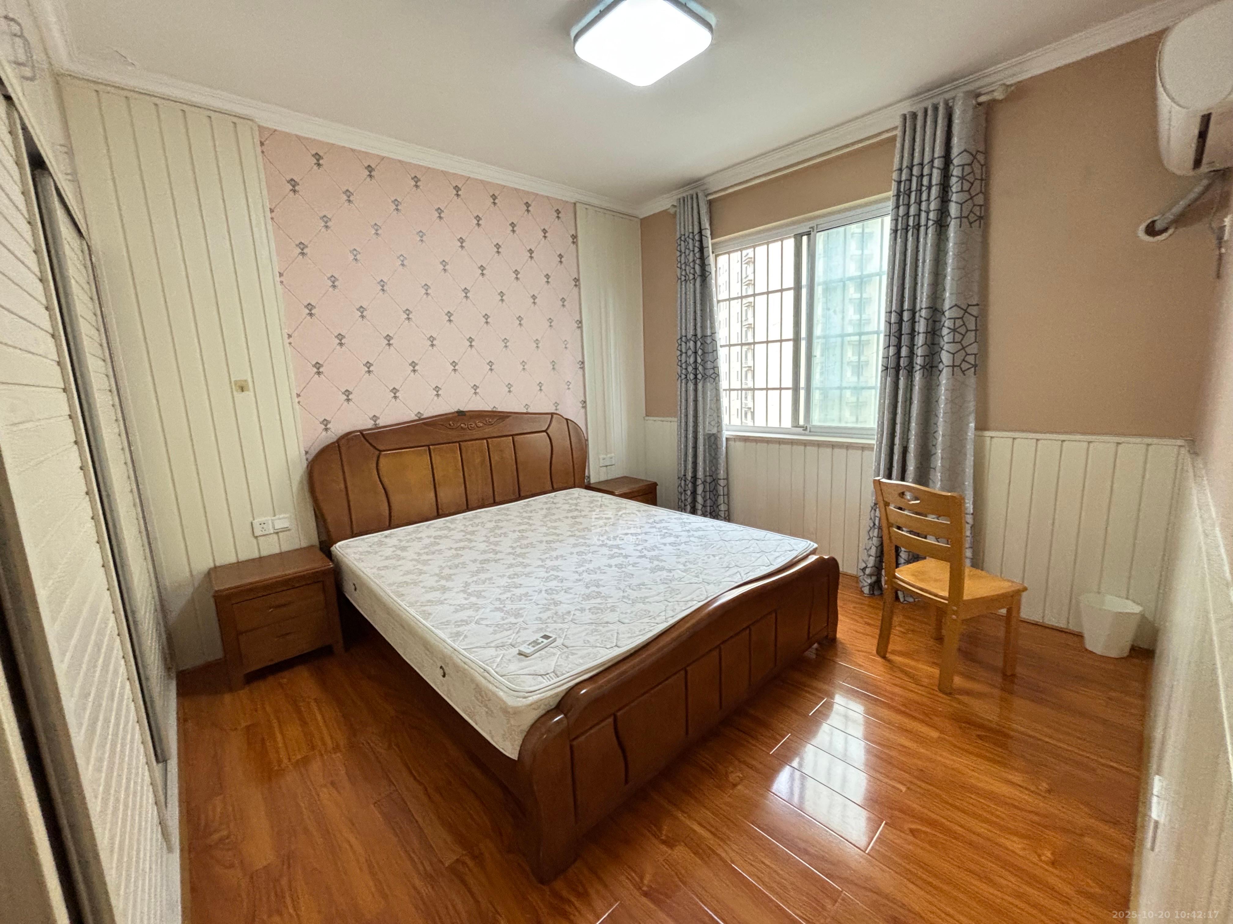 星城新宇颐景苑  3室2厅1卫    2600.0元/月室内图