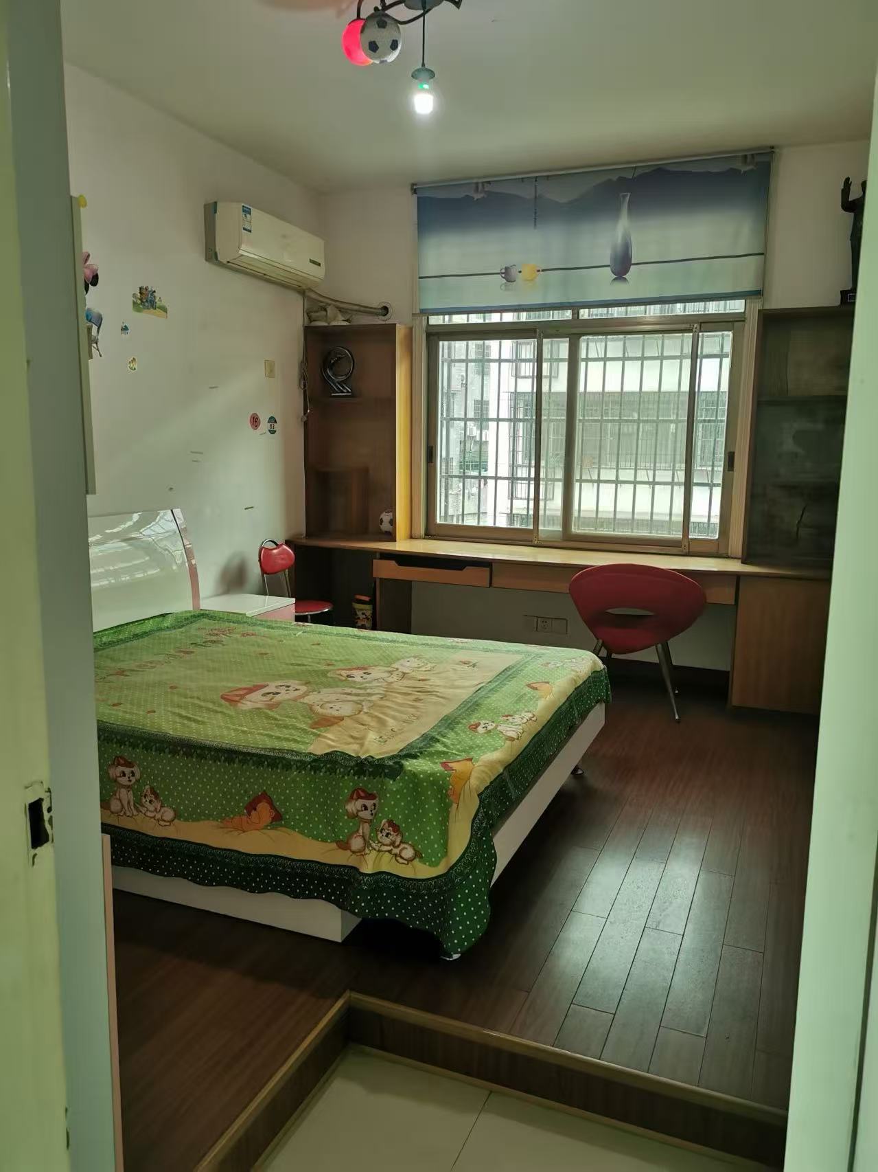 移民小区  4室2厅2卫    1000.0元/月室内图