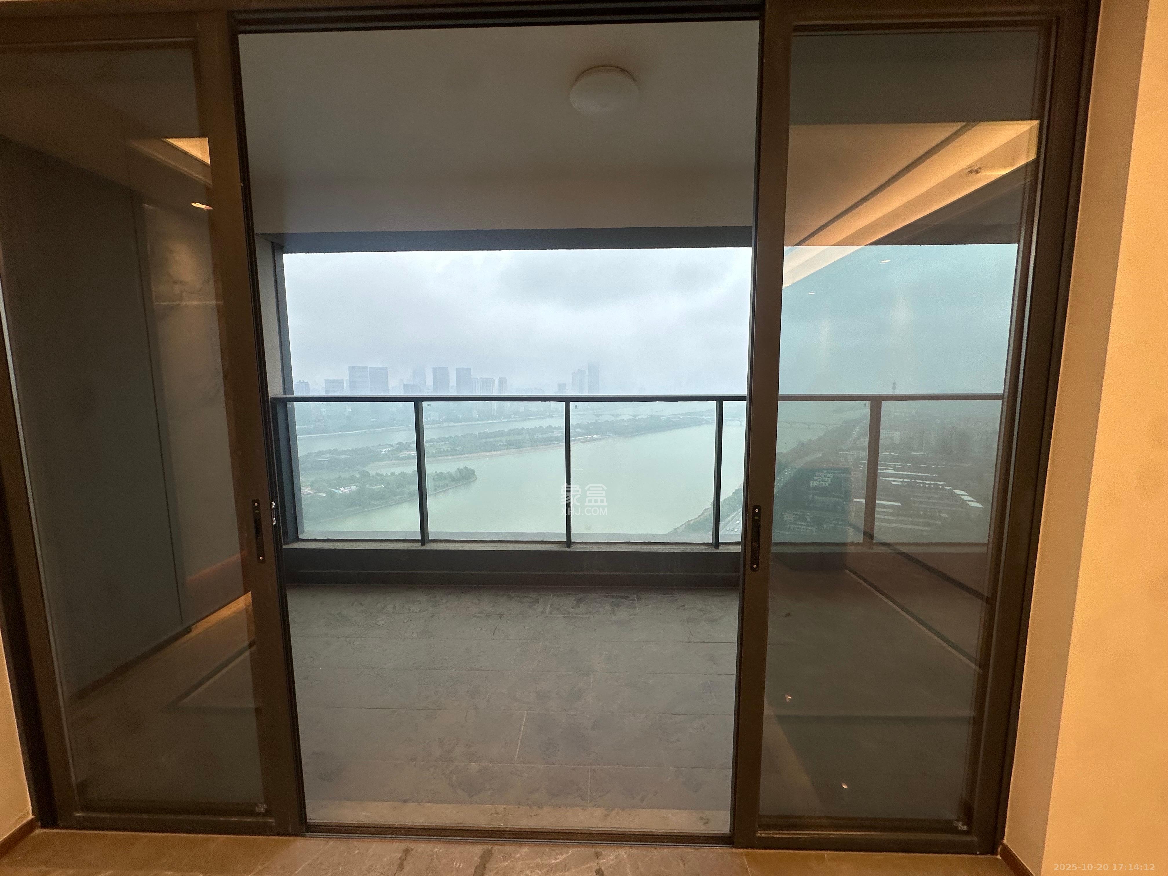 江山印  4室1厅2卫    11000.0元/月室内图