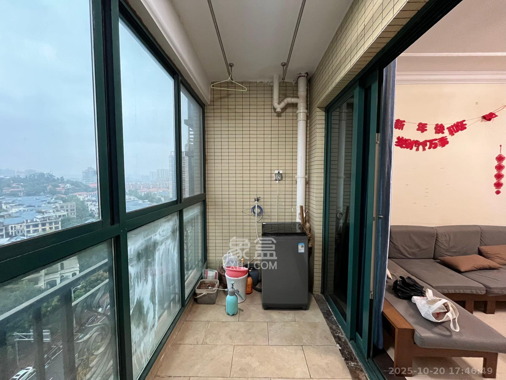 恒大雅苑  3室1厅1卫    2500.0元/月 恒大雅苑  3室1厅1卫    2500.0元/月室内图