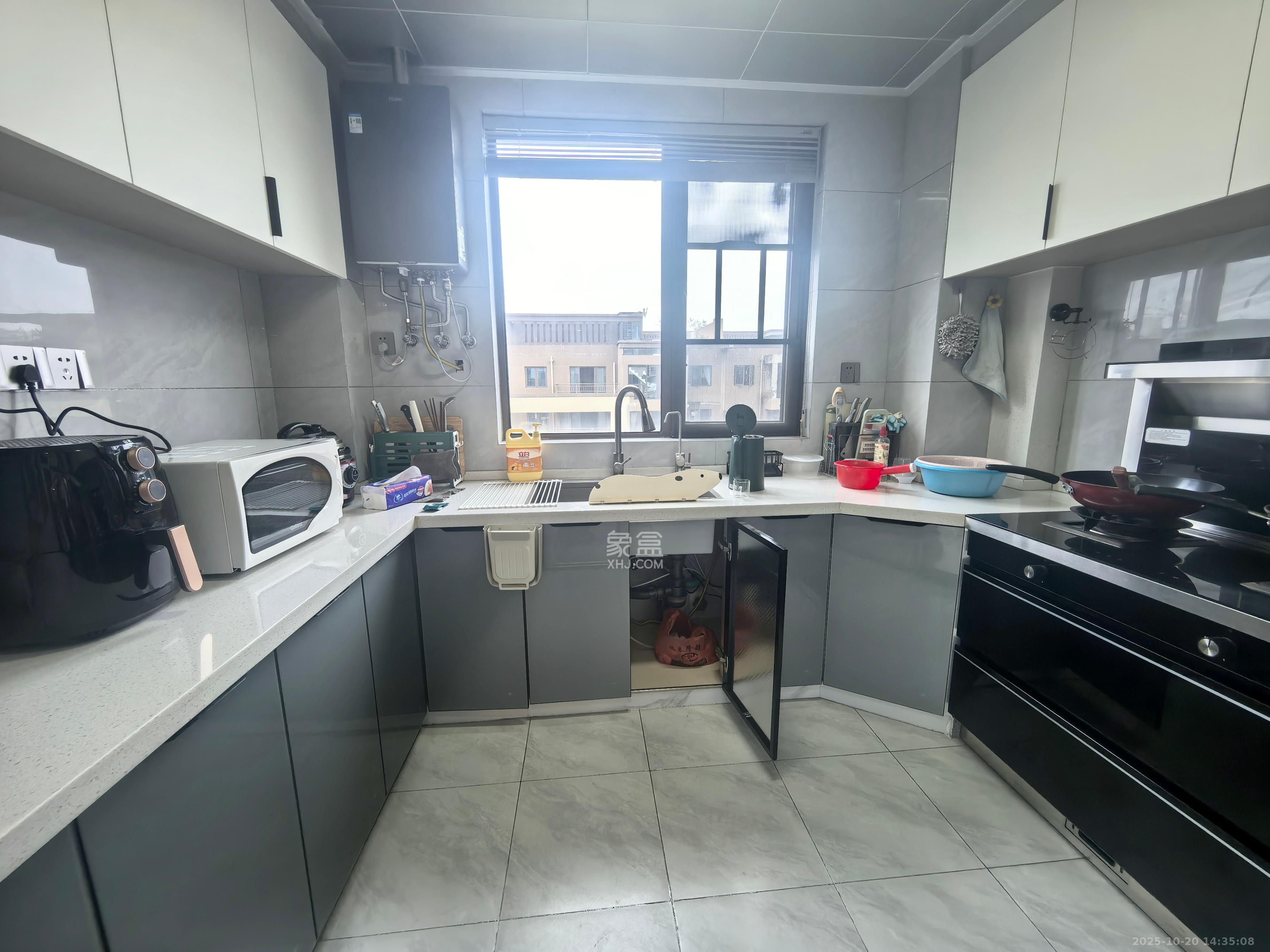 大唐印象三期御玺 3室2厅2卫 3500.0元/月 大唐印象三期御玺 3室2厅2卫 3500.0元/月室内图